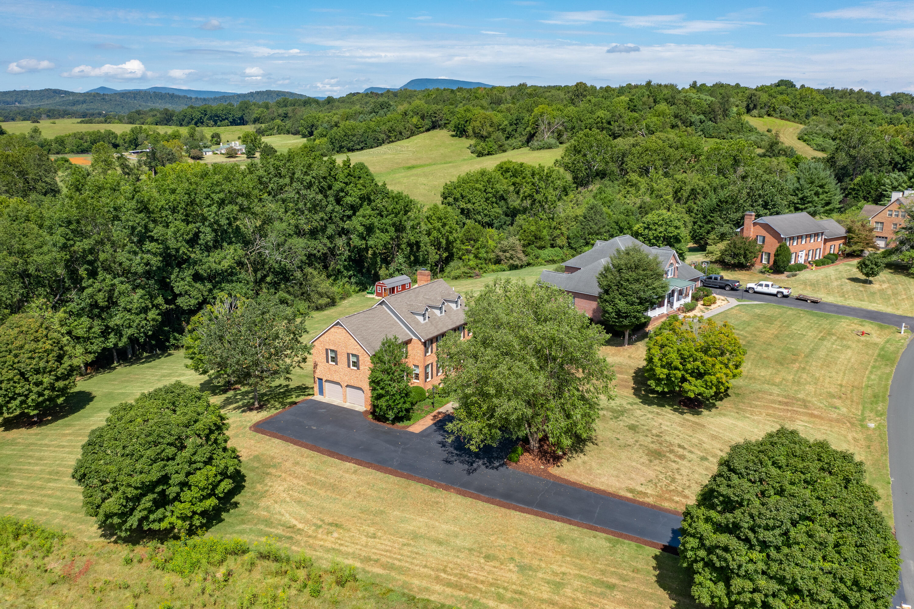 15 High Meadow Dr
