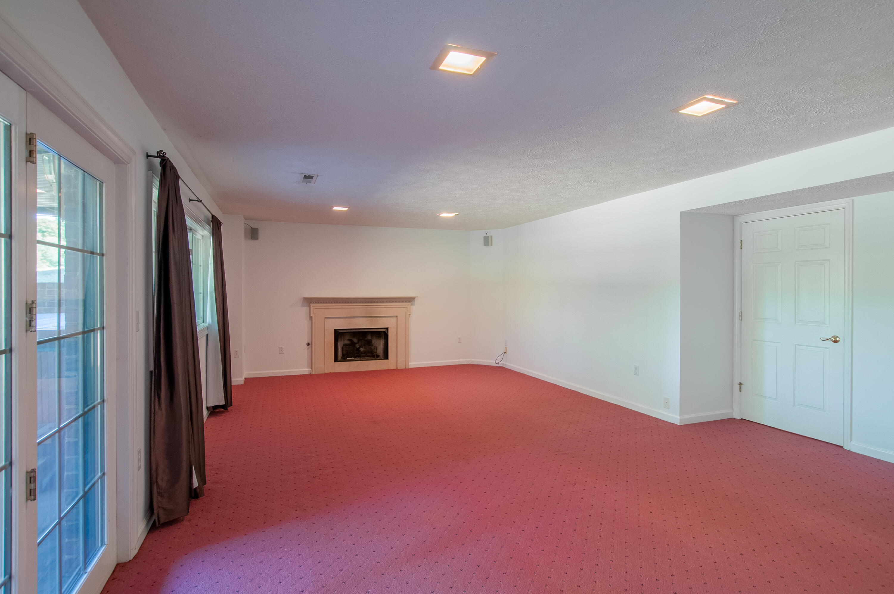 15 High Meadow Dr
