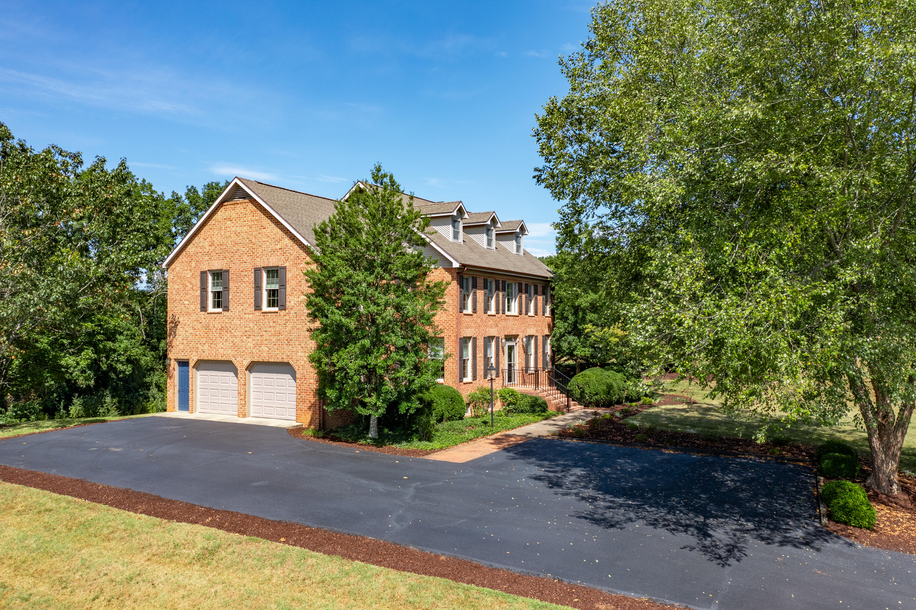 15 High Meadow Dr