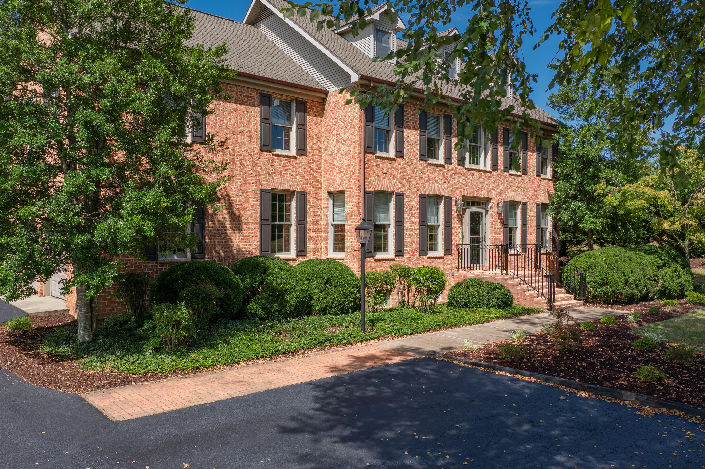 15 High Meadow Dr