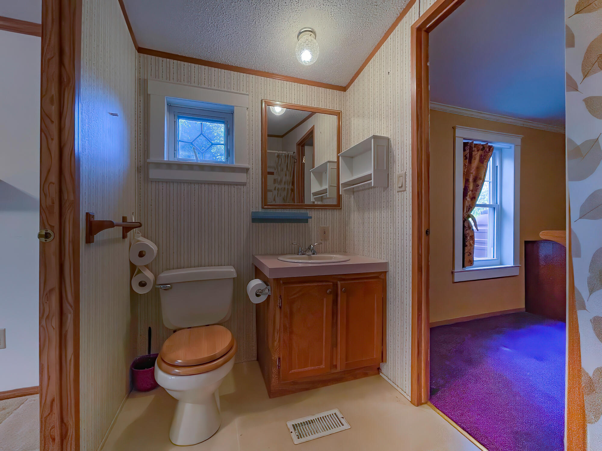 68 Woodrow Ln