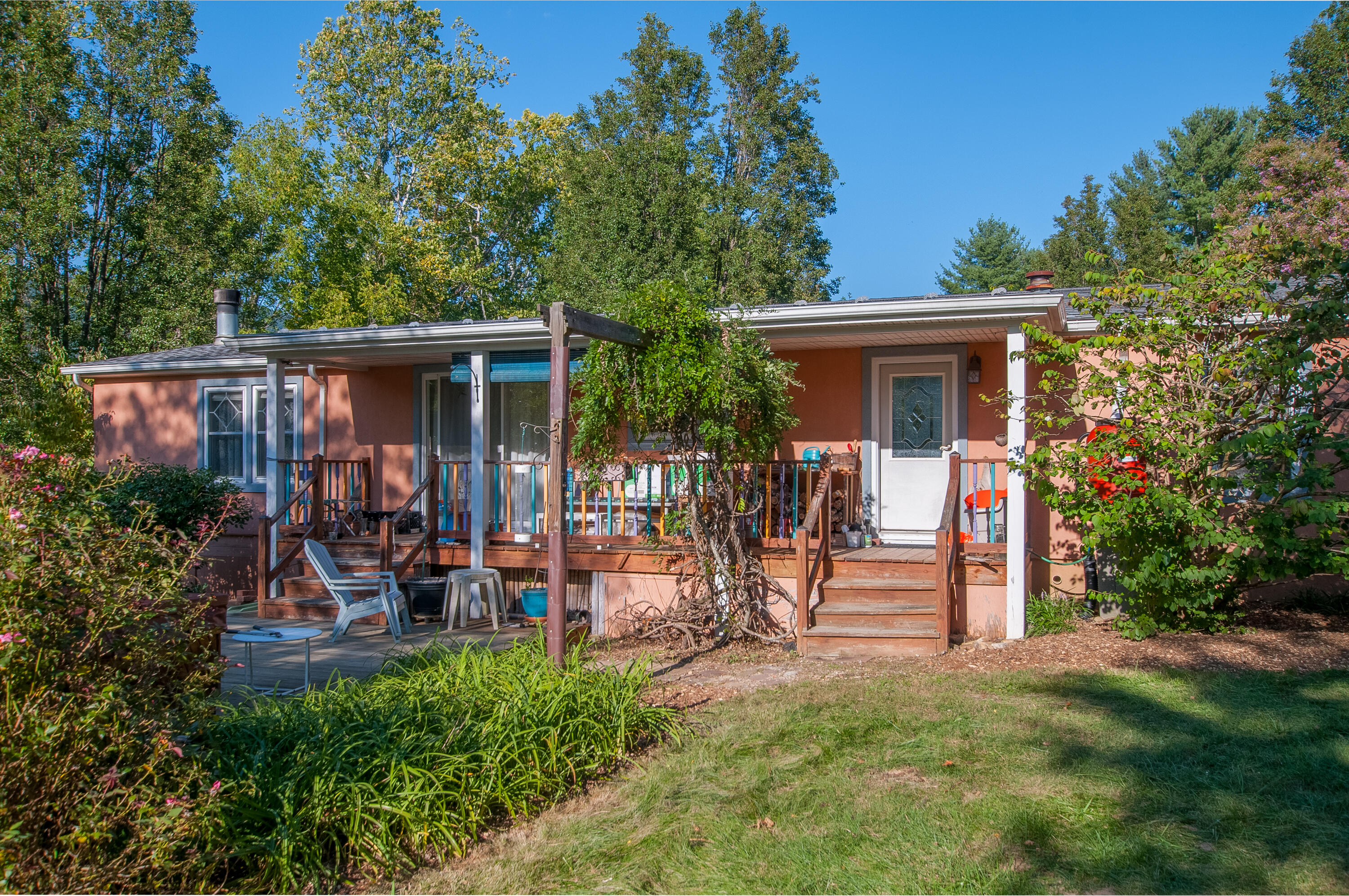 68 Woodrow Ln