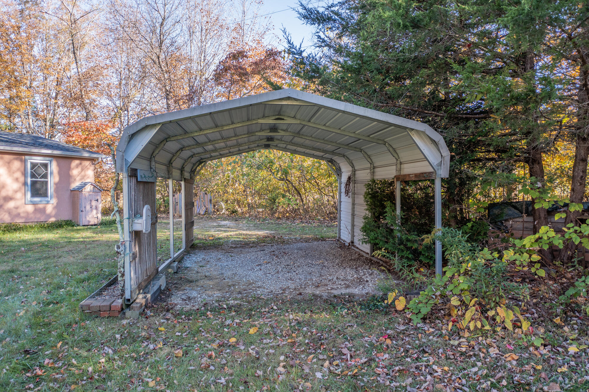 68 Woodrow Ln