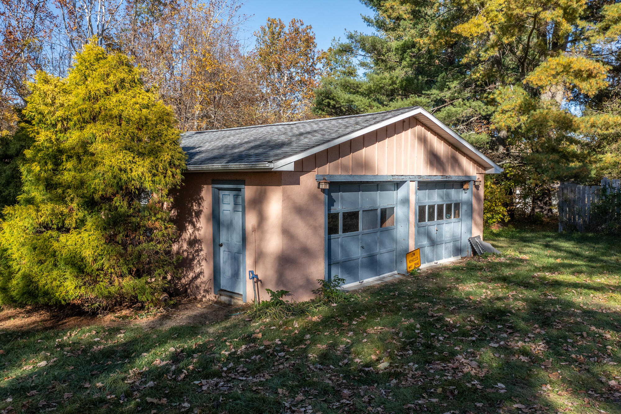 68 Woodrow Ln