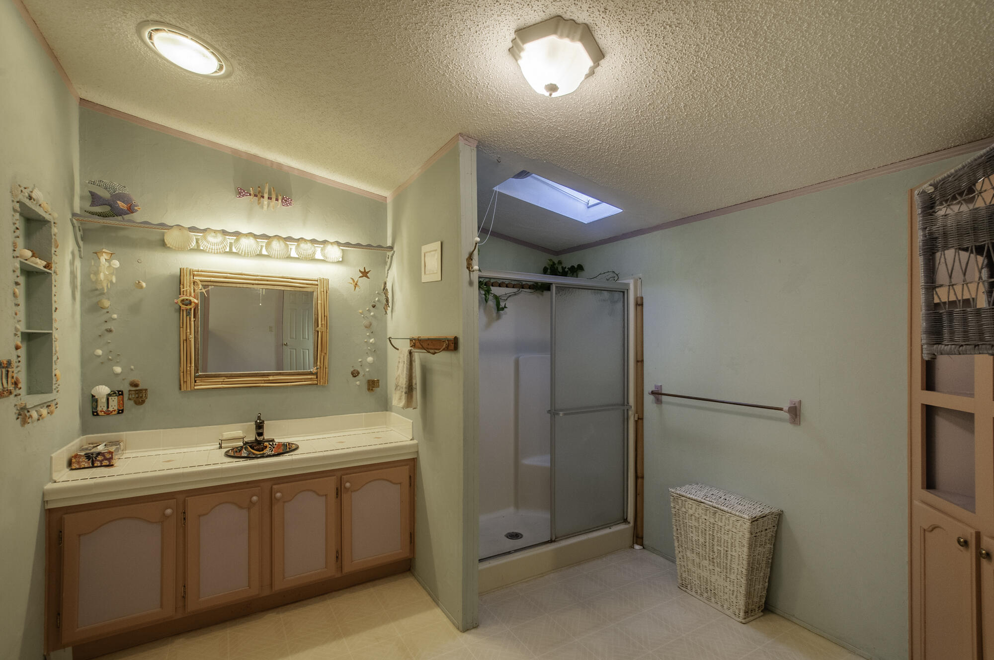 68 Woodrow Ln