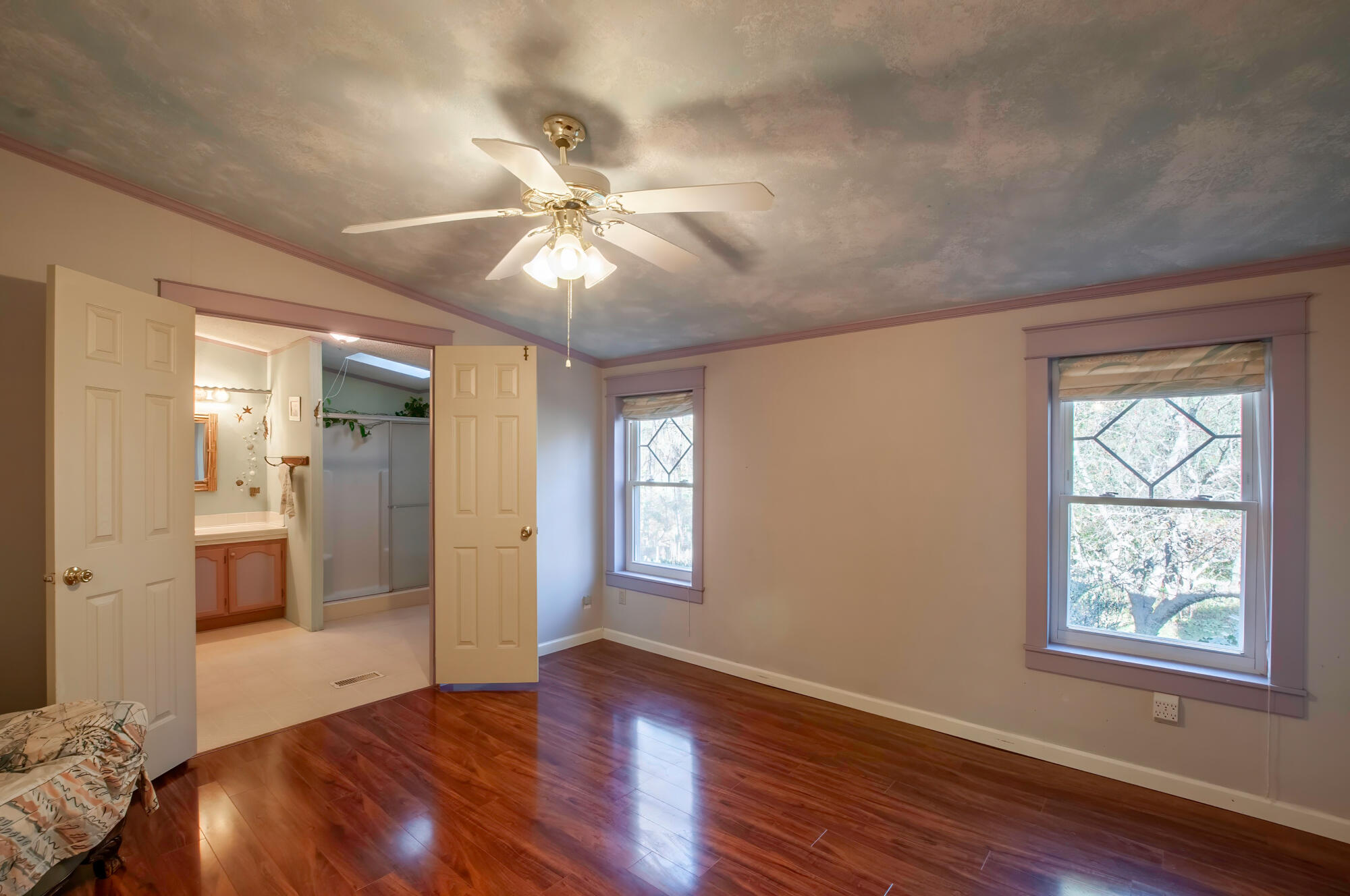 68 Woodrow Ln