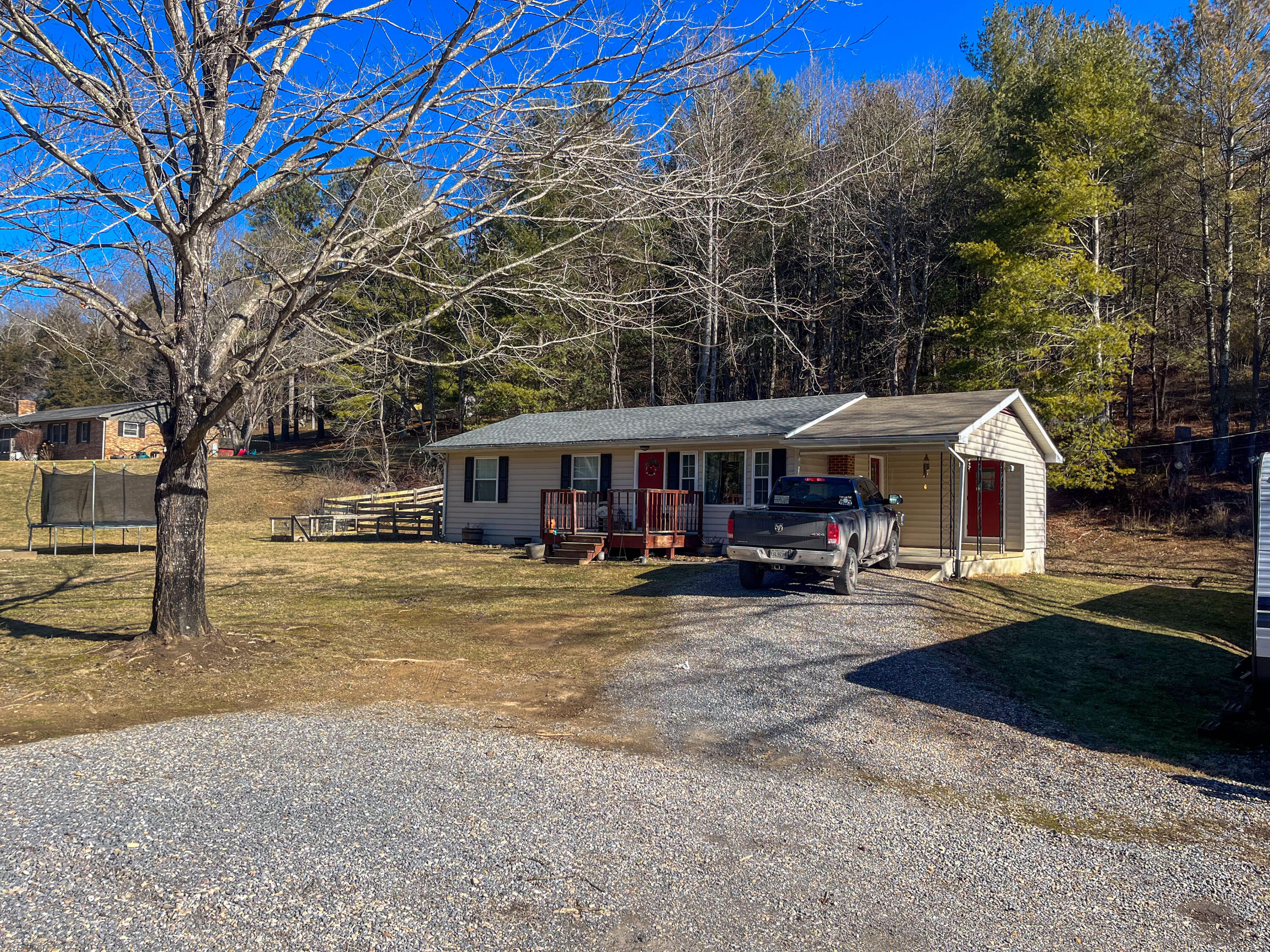 795 Farmhouse Rd