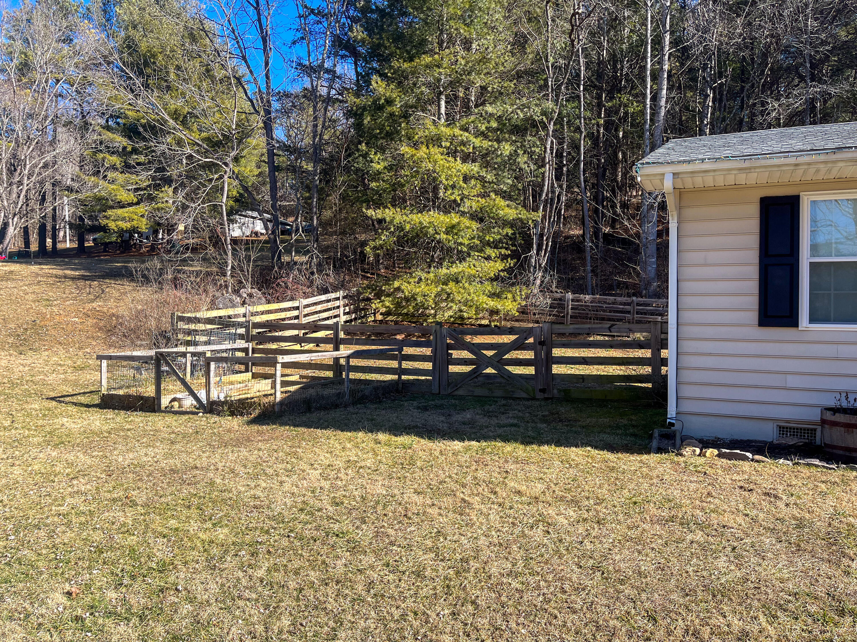 795 Farmhouse Rd