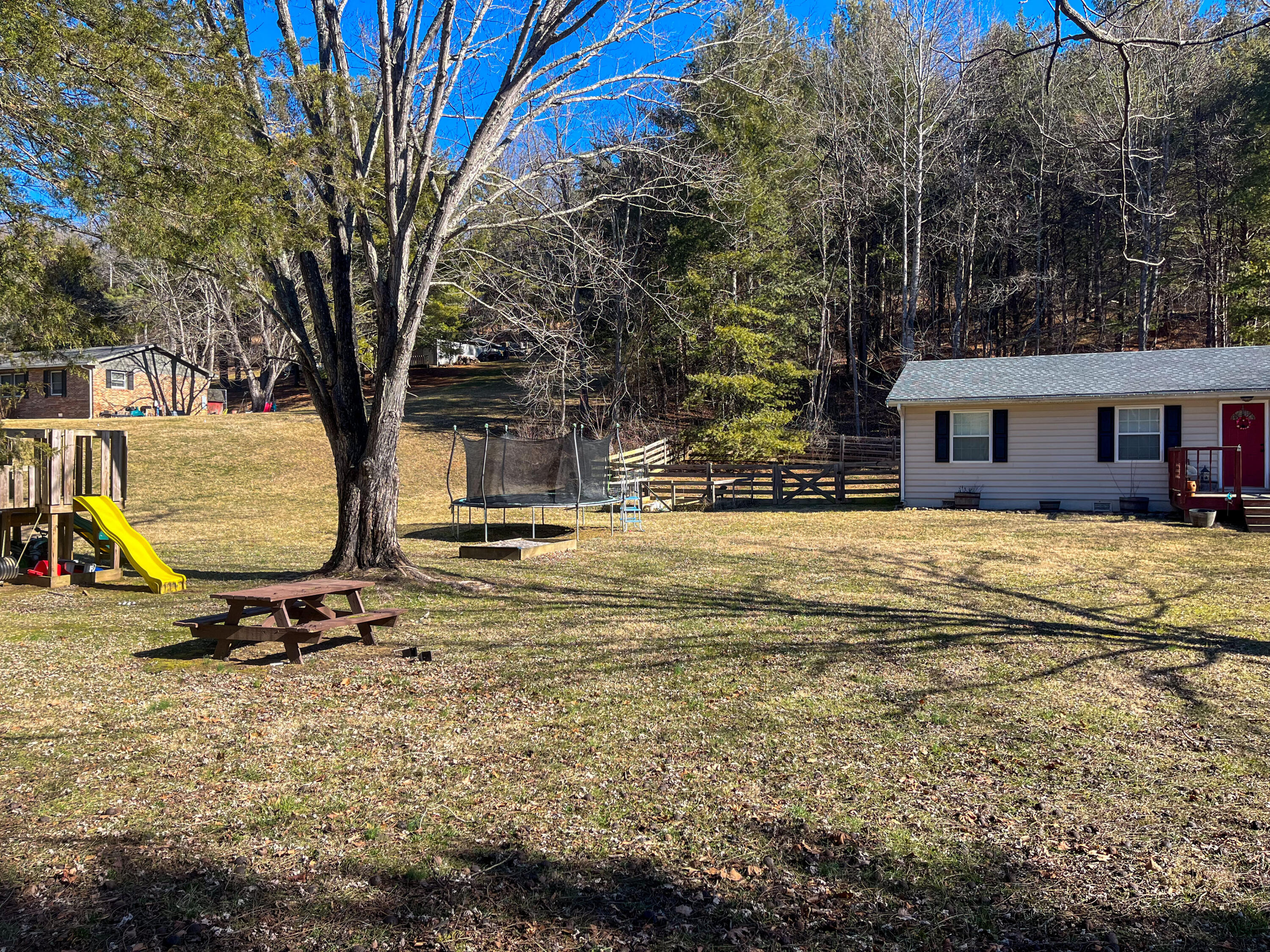 795 Farmhouse Rd