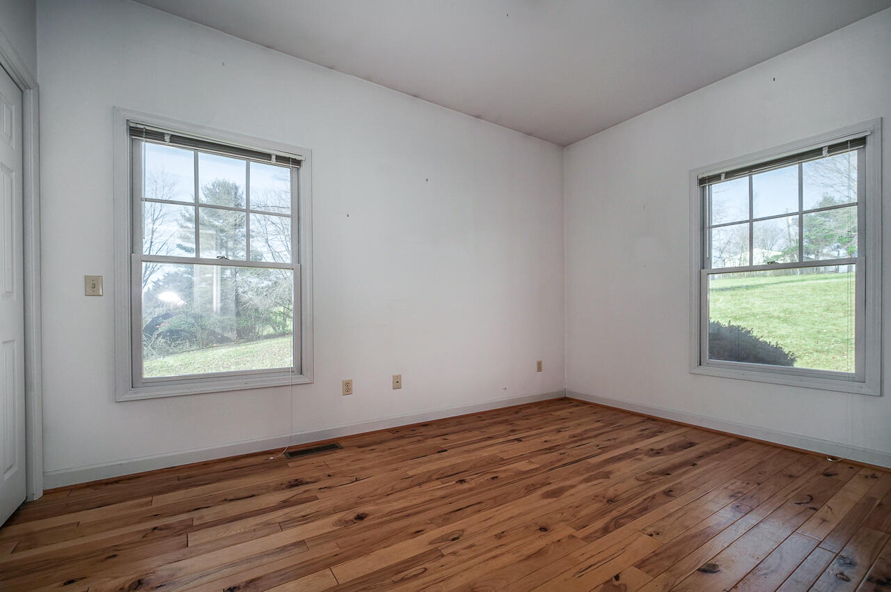 262 Tinkerville Rd