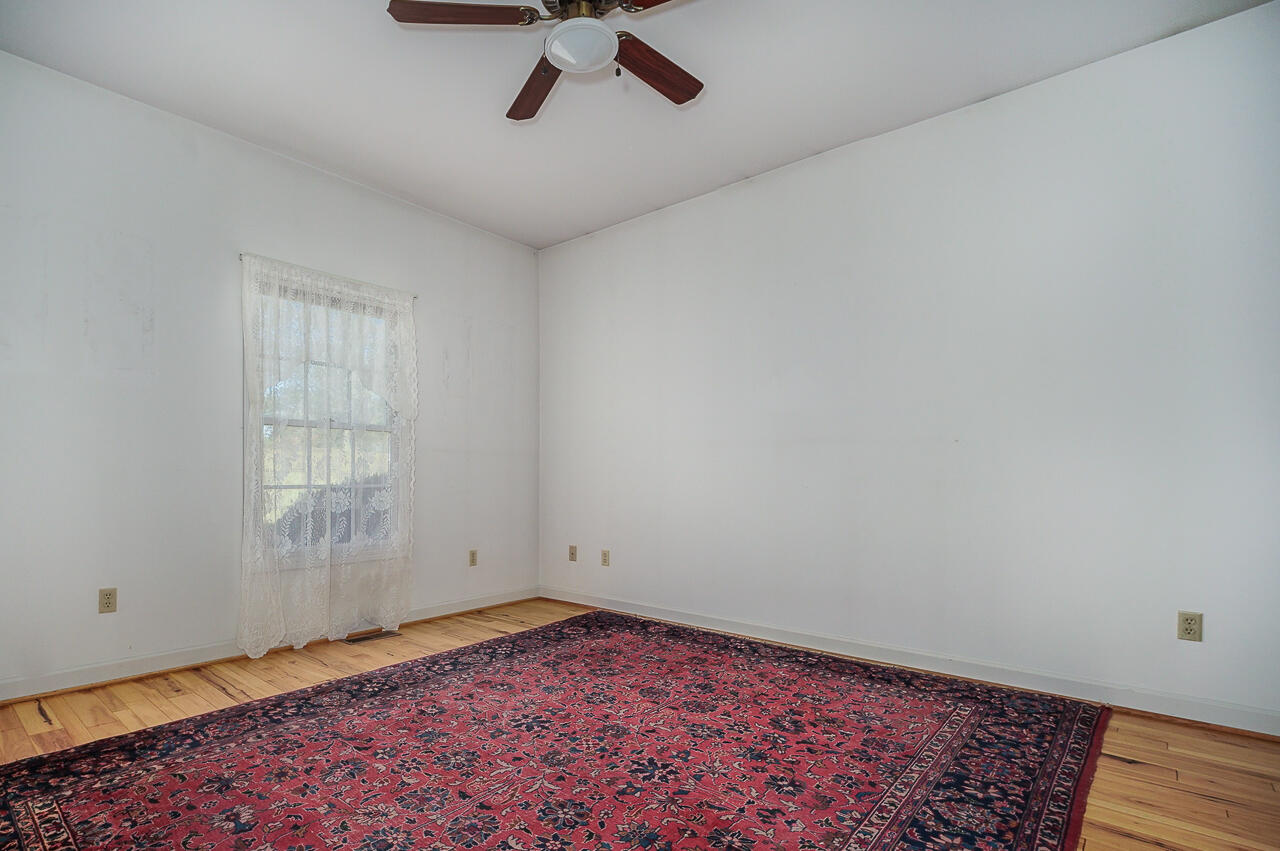 262 Tinkerville Rd