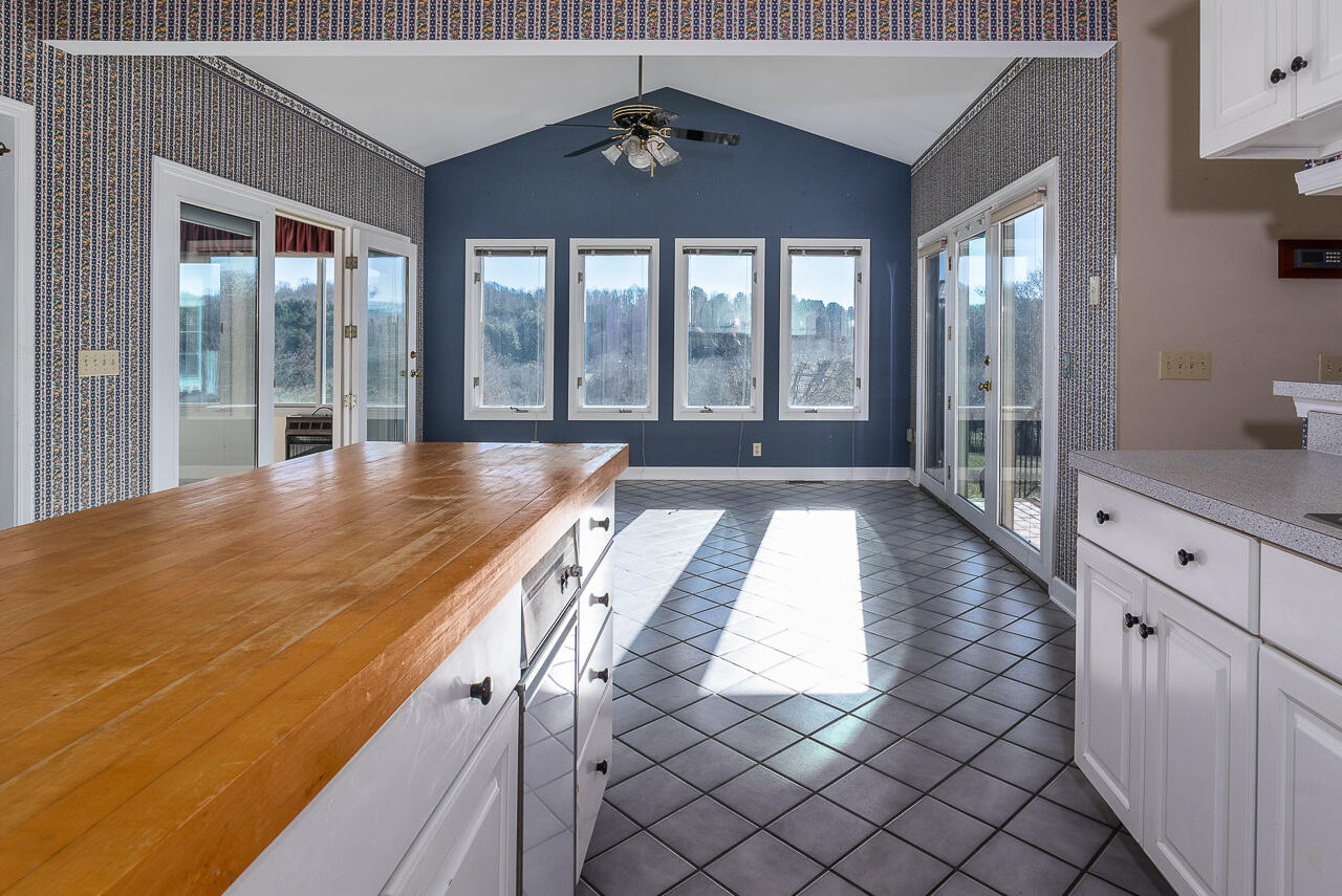 262 Tinkerville Rd