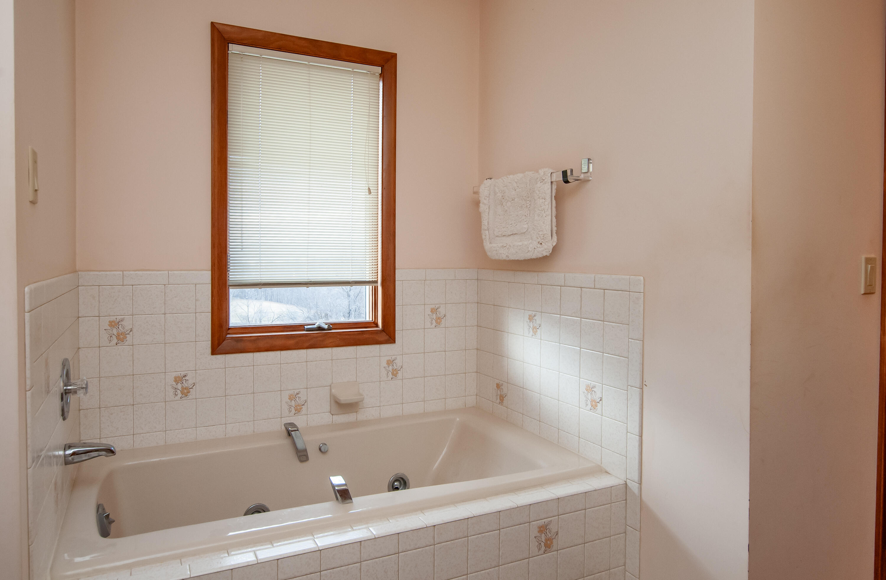 106 Merrick Ln