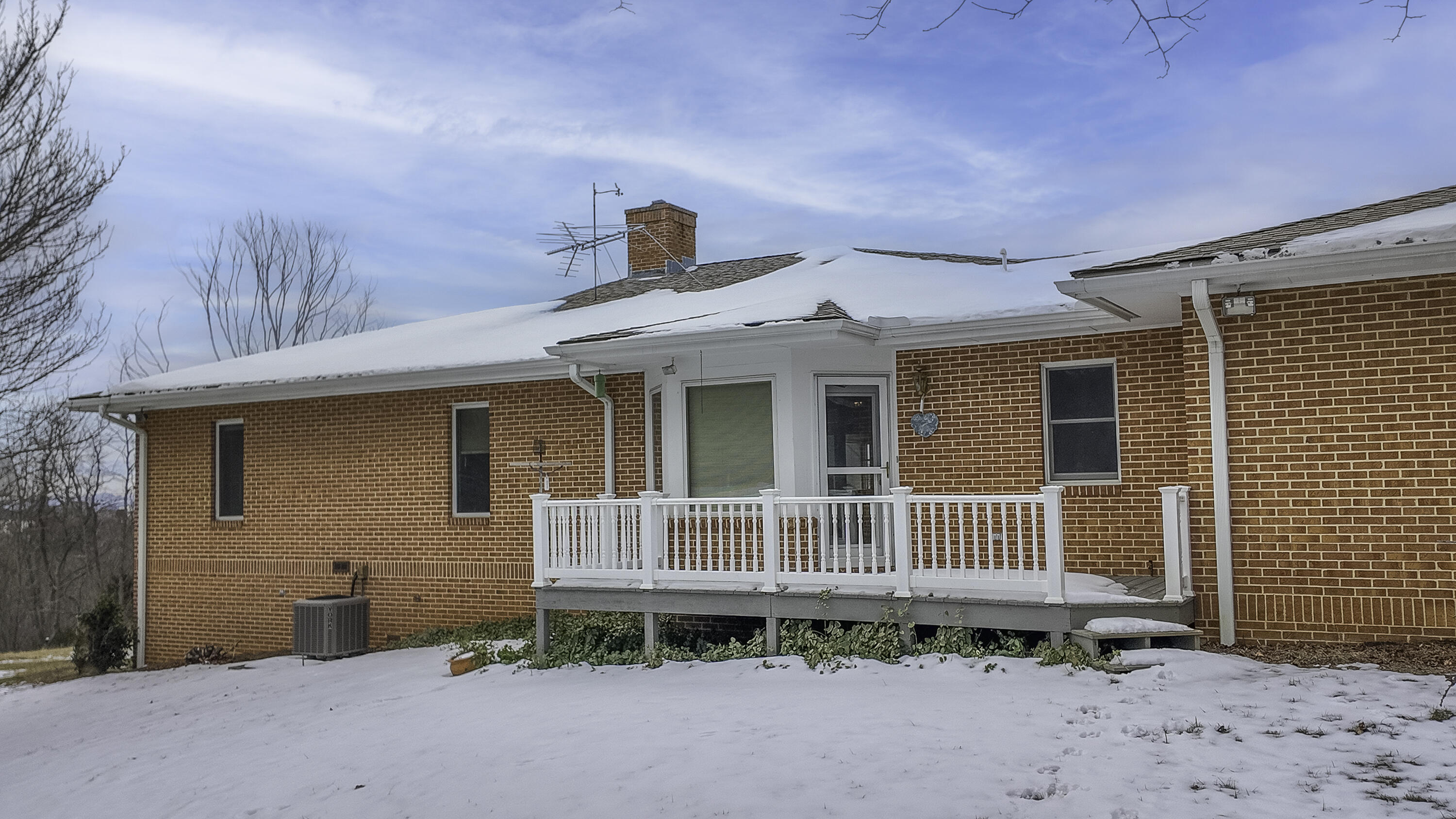 106 Merrick Ln