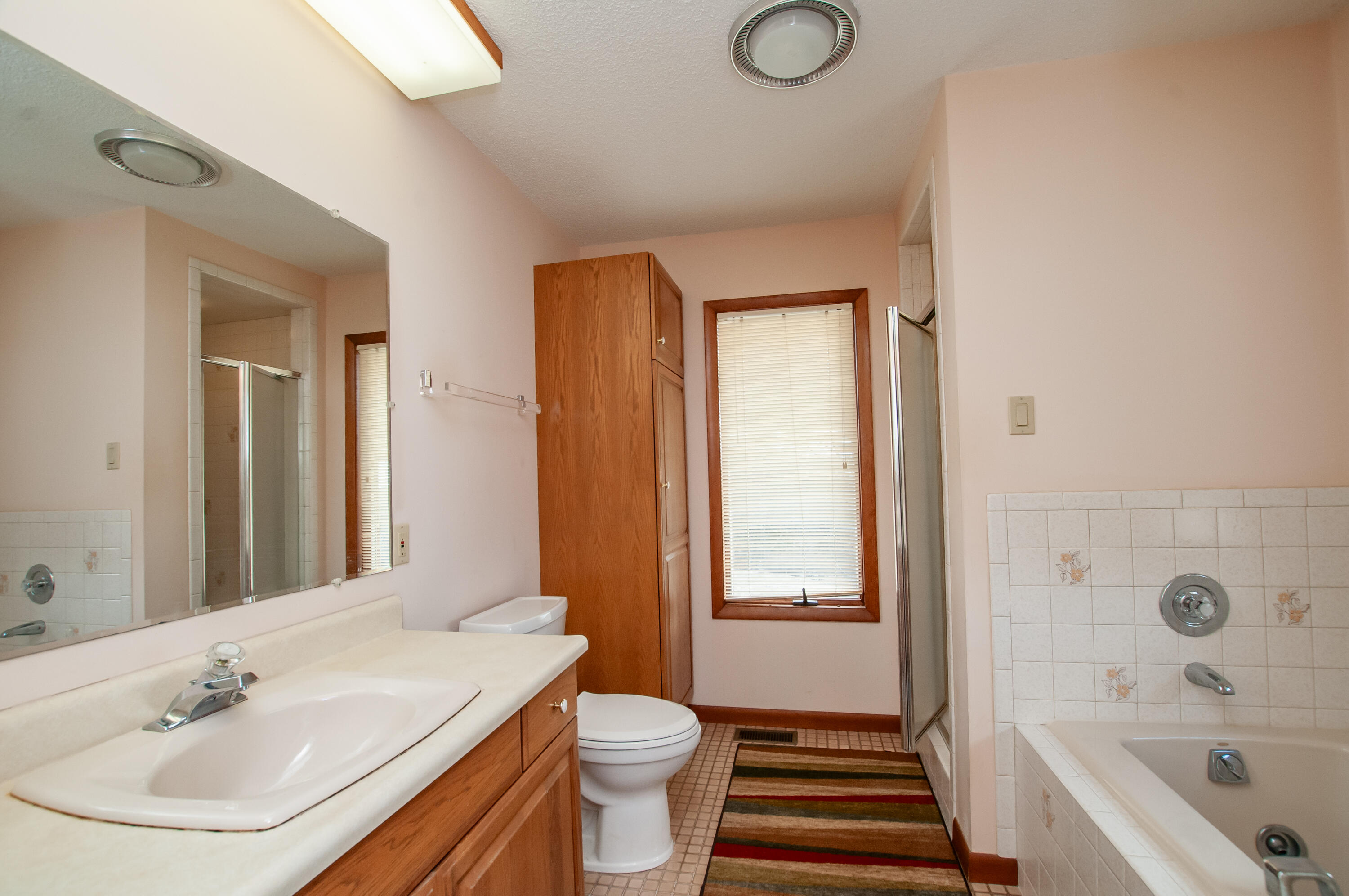 106 Merrick Ln