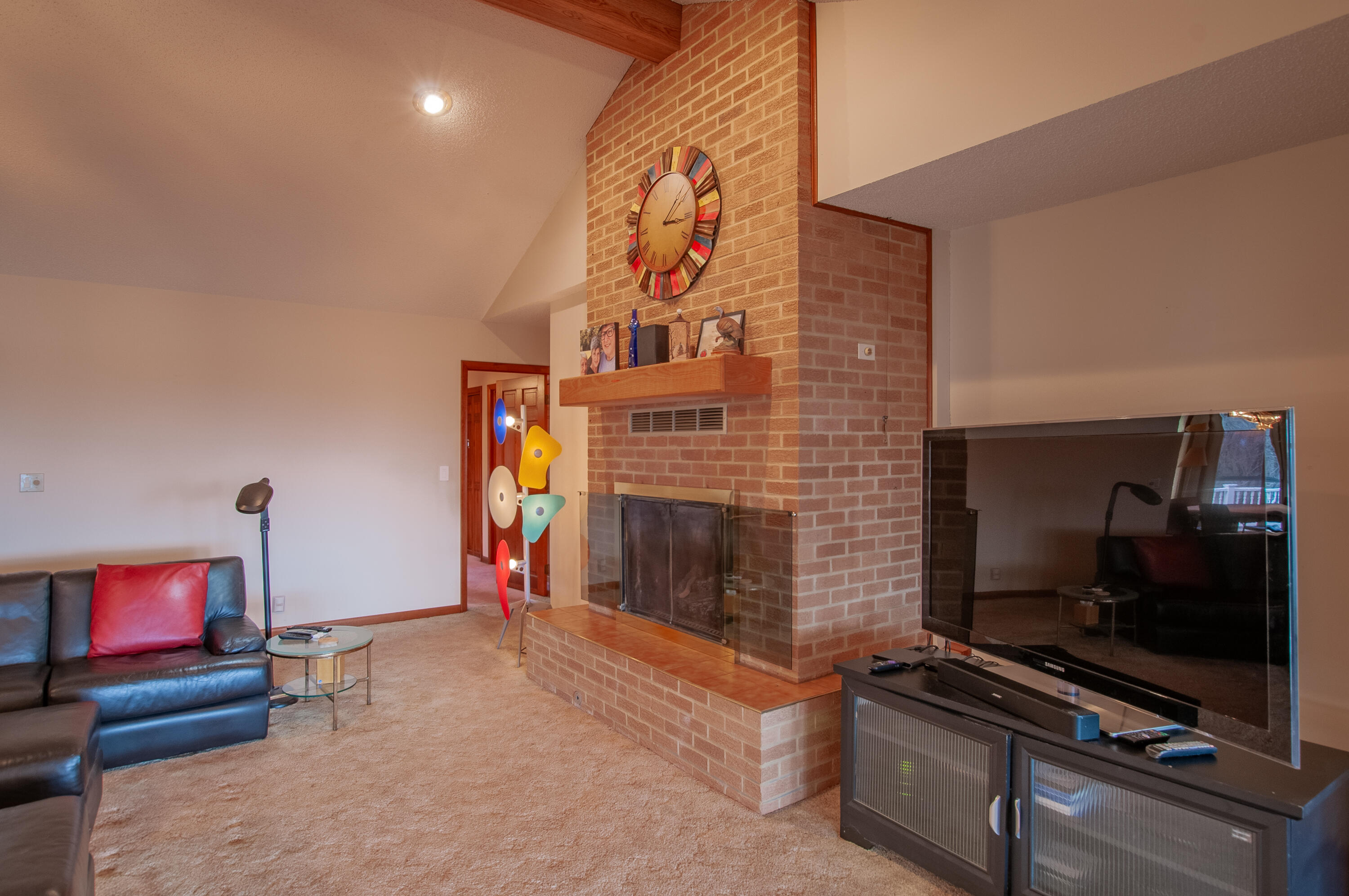 106 Merrick Ln