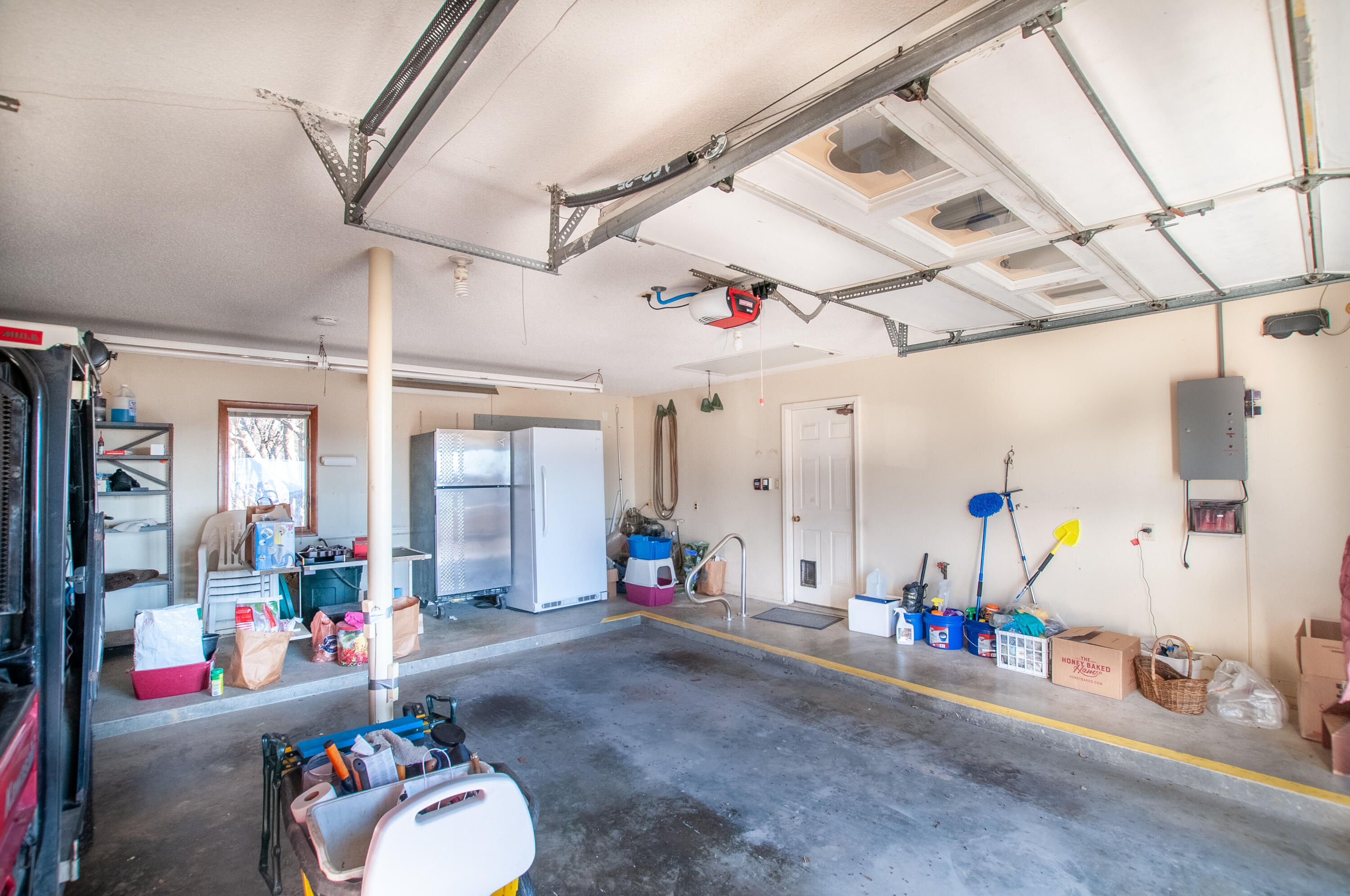 106 Merrick Ln