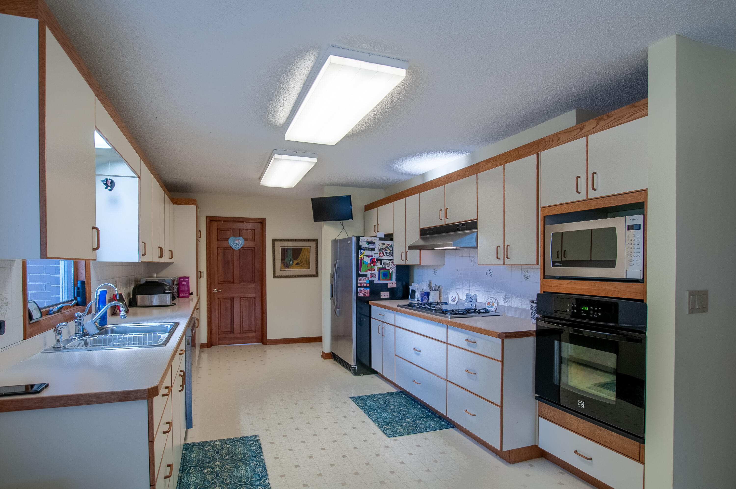 106 Merrick Ln