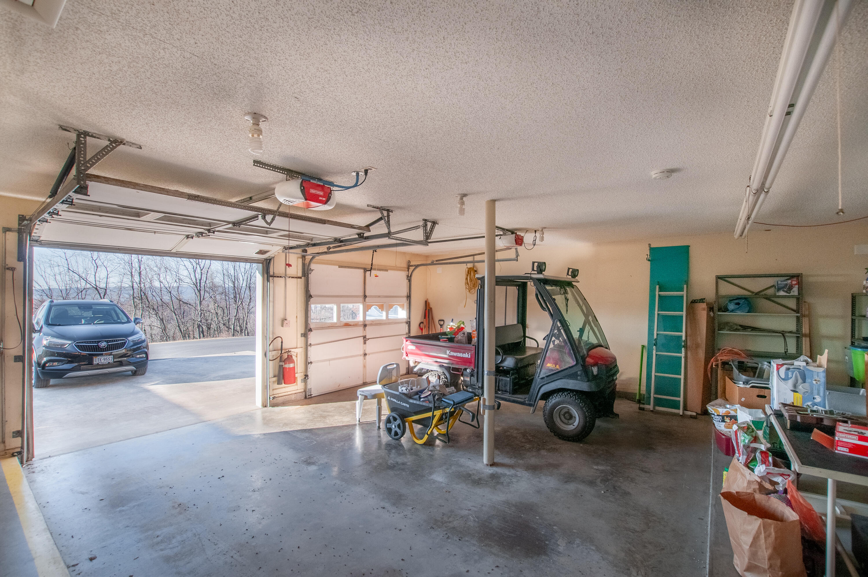106 Merrick Ln