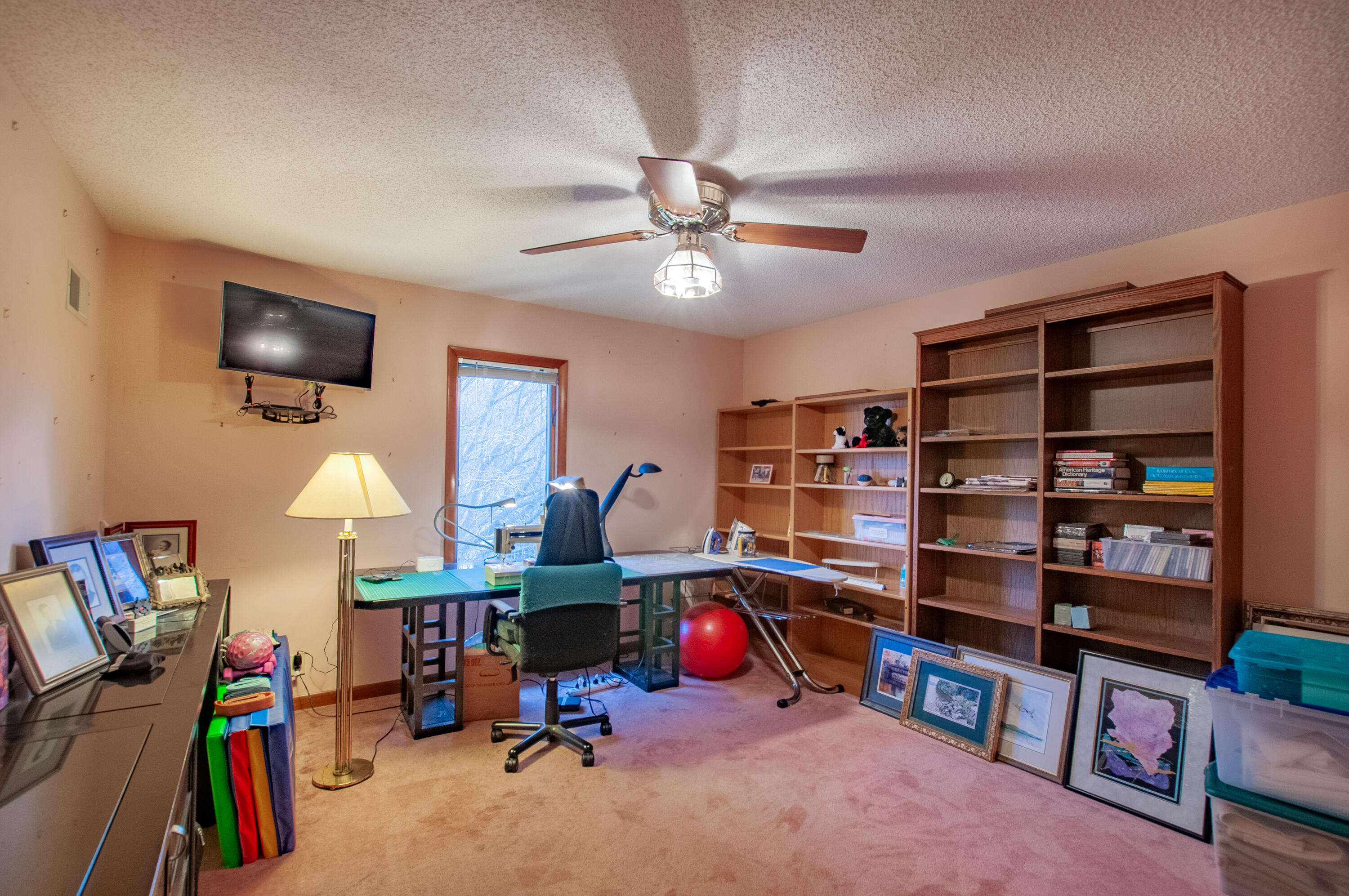 106 Merrick Ln