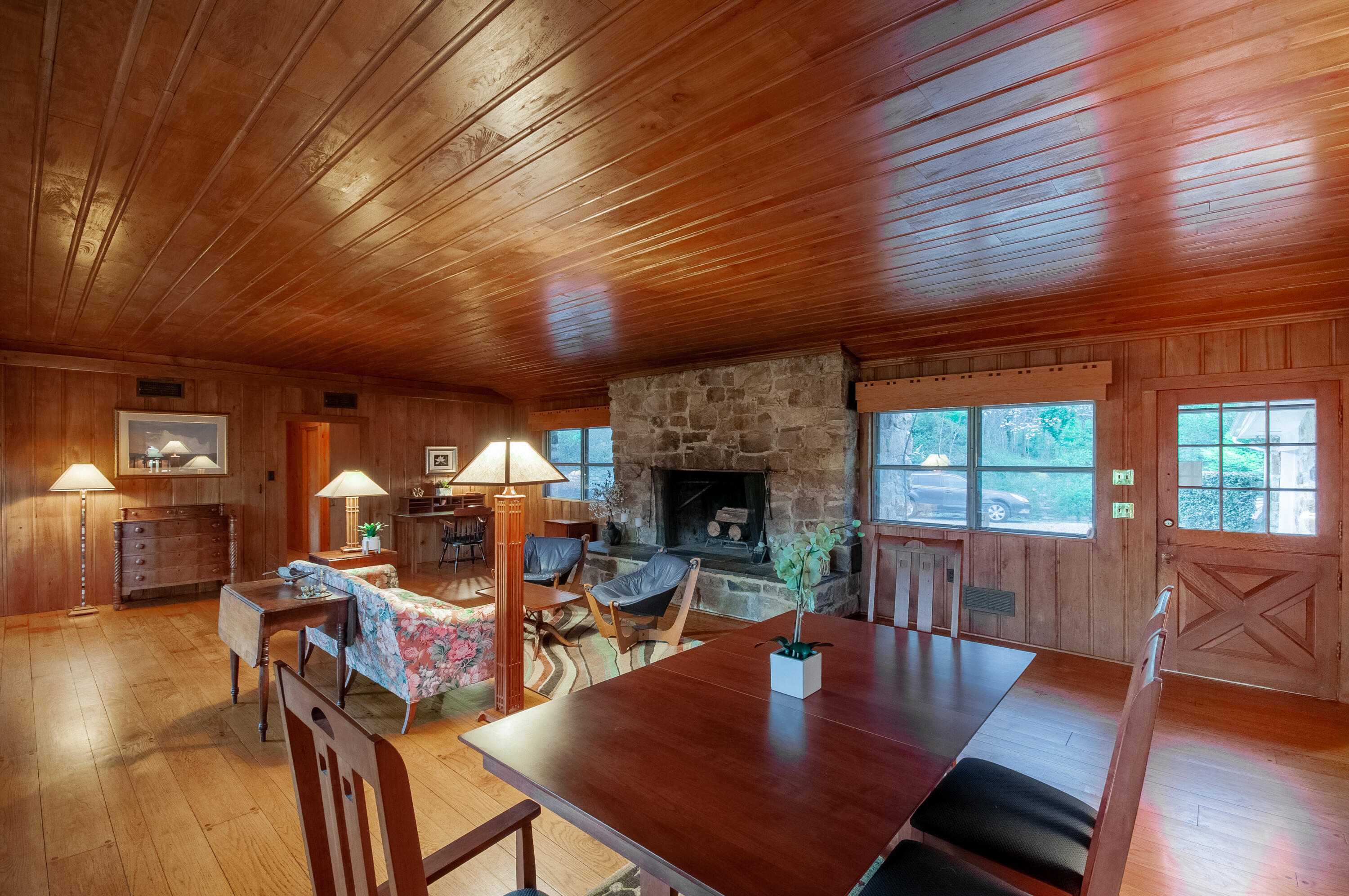 386 Fredericksburg Rd