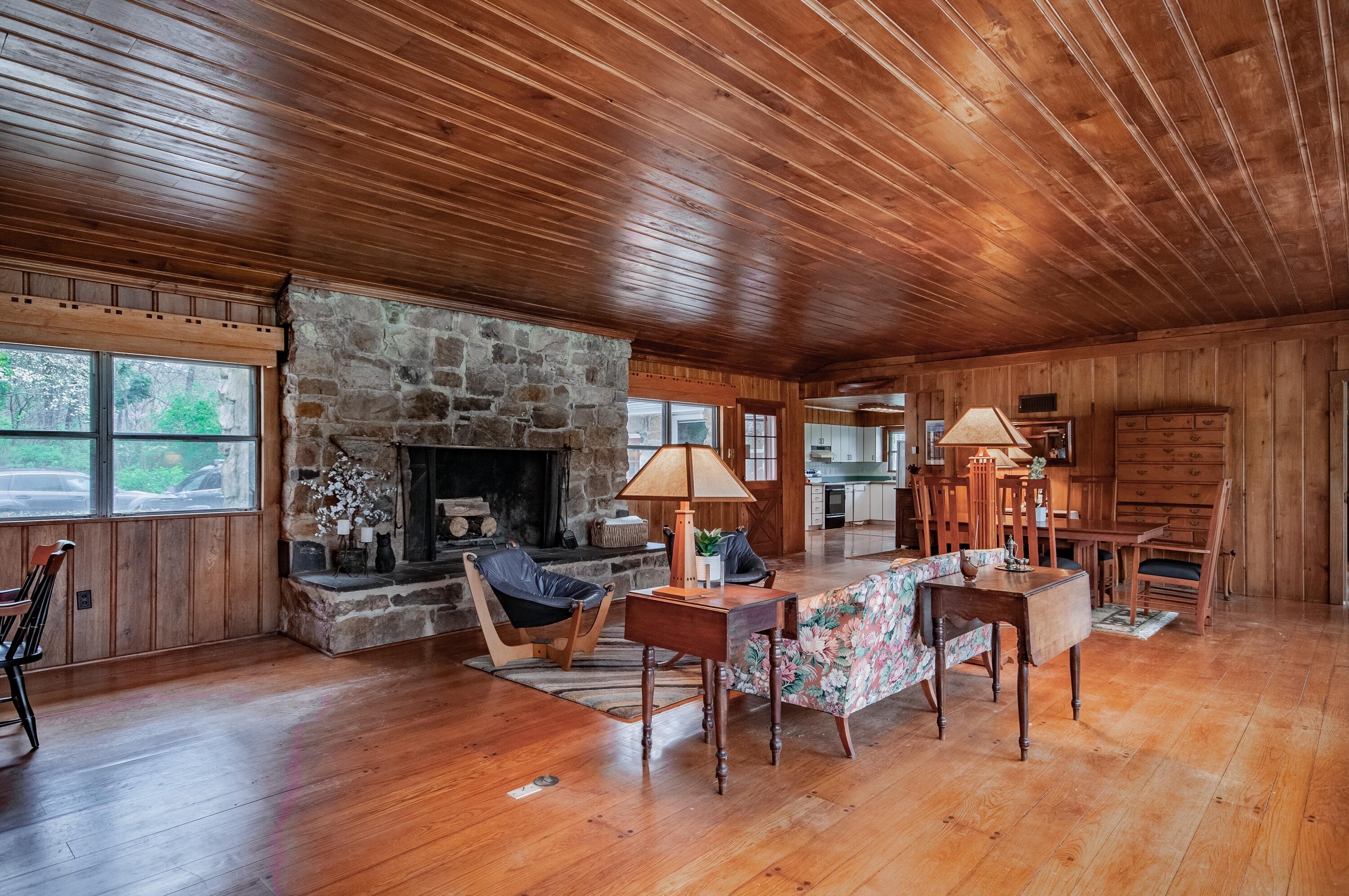386 Fredericksburg Rd