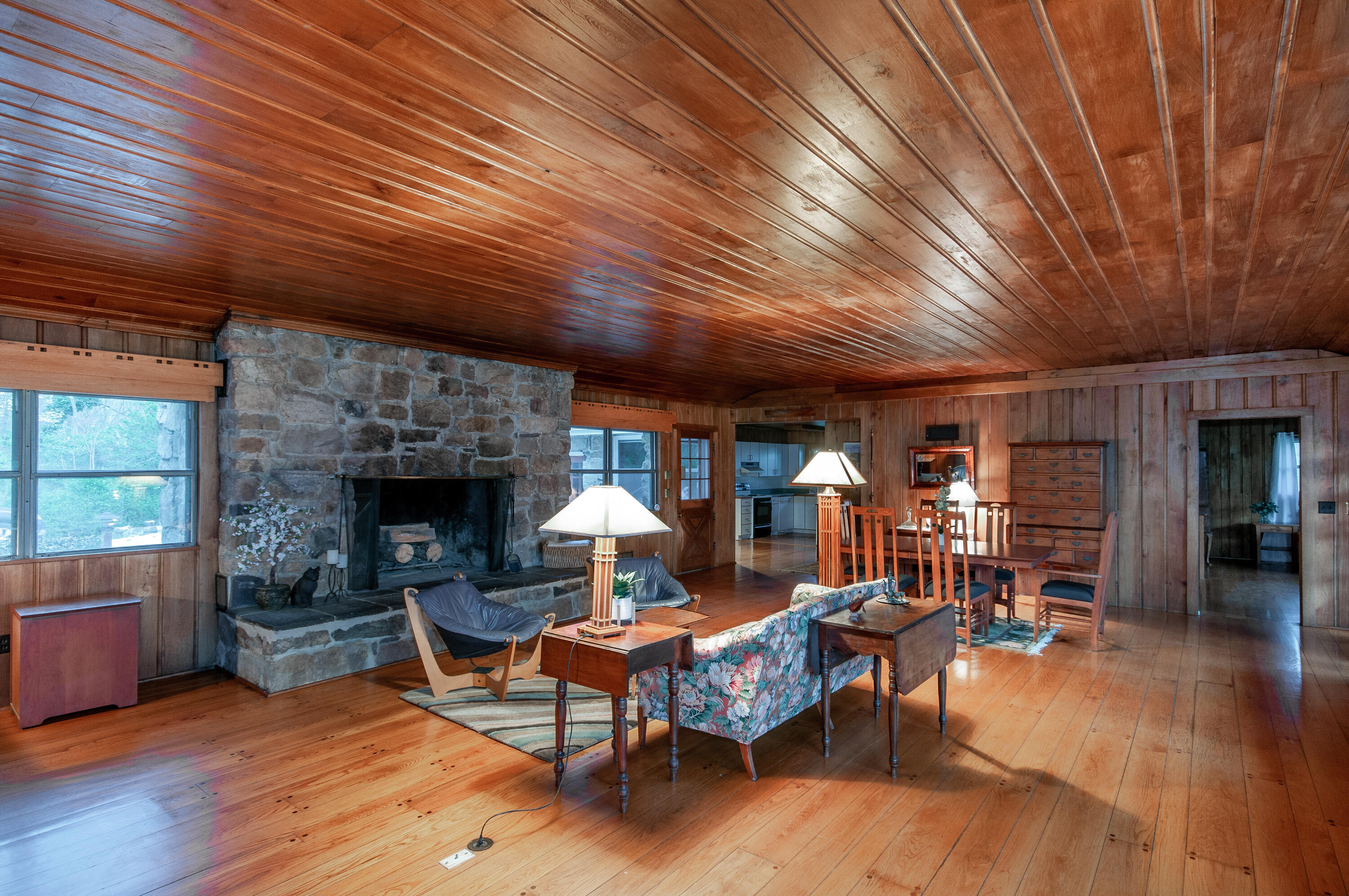 386 Fredericksburg Rd
