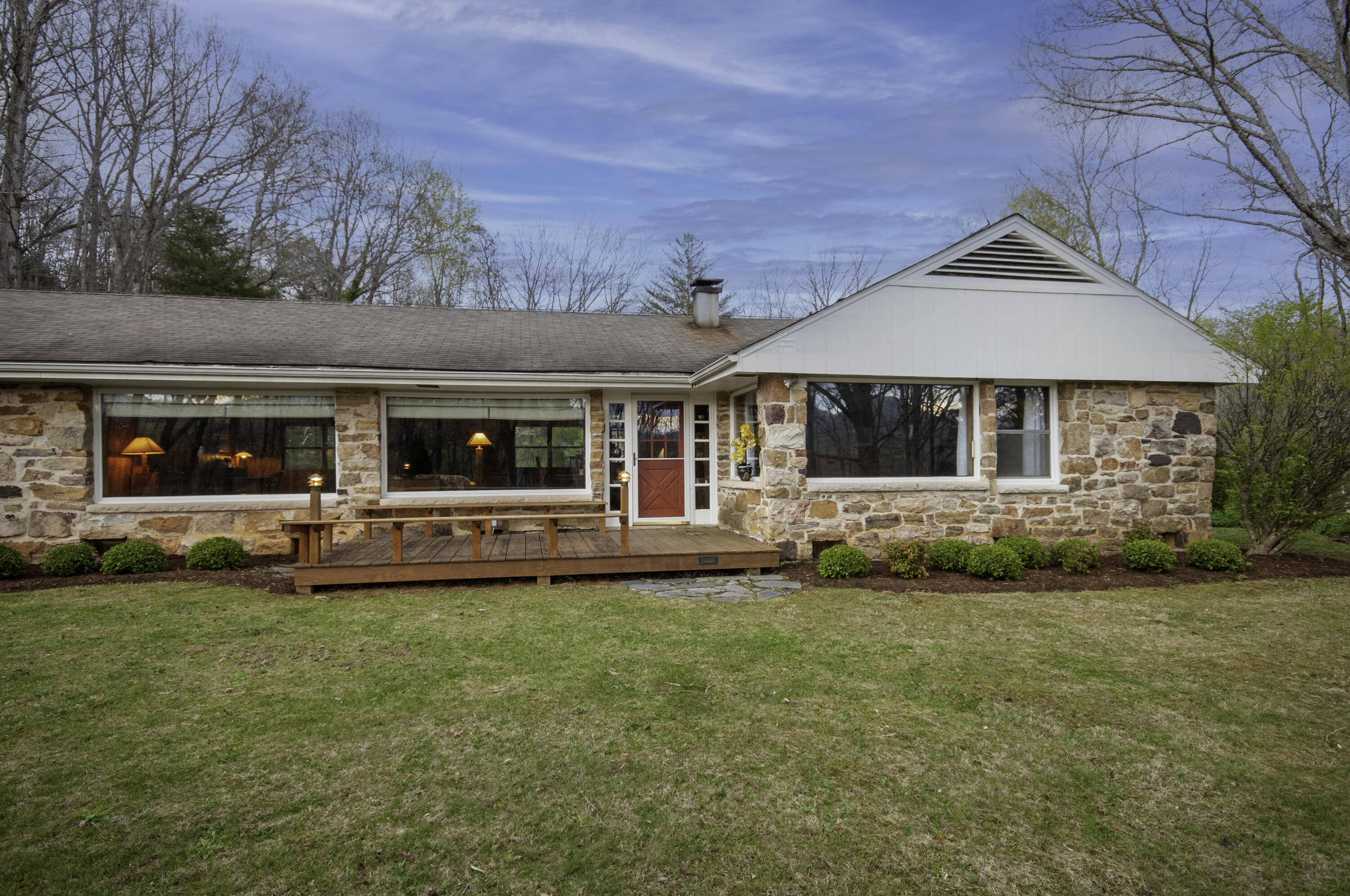 386 Fredericksburg Rd