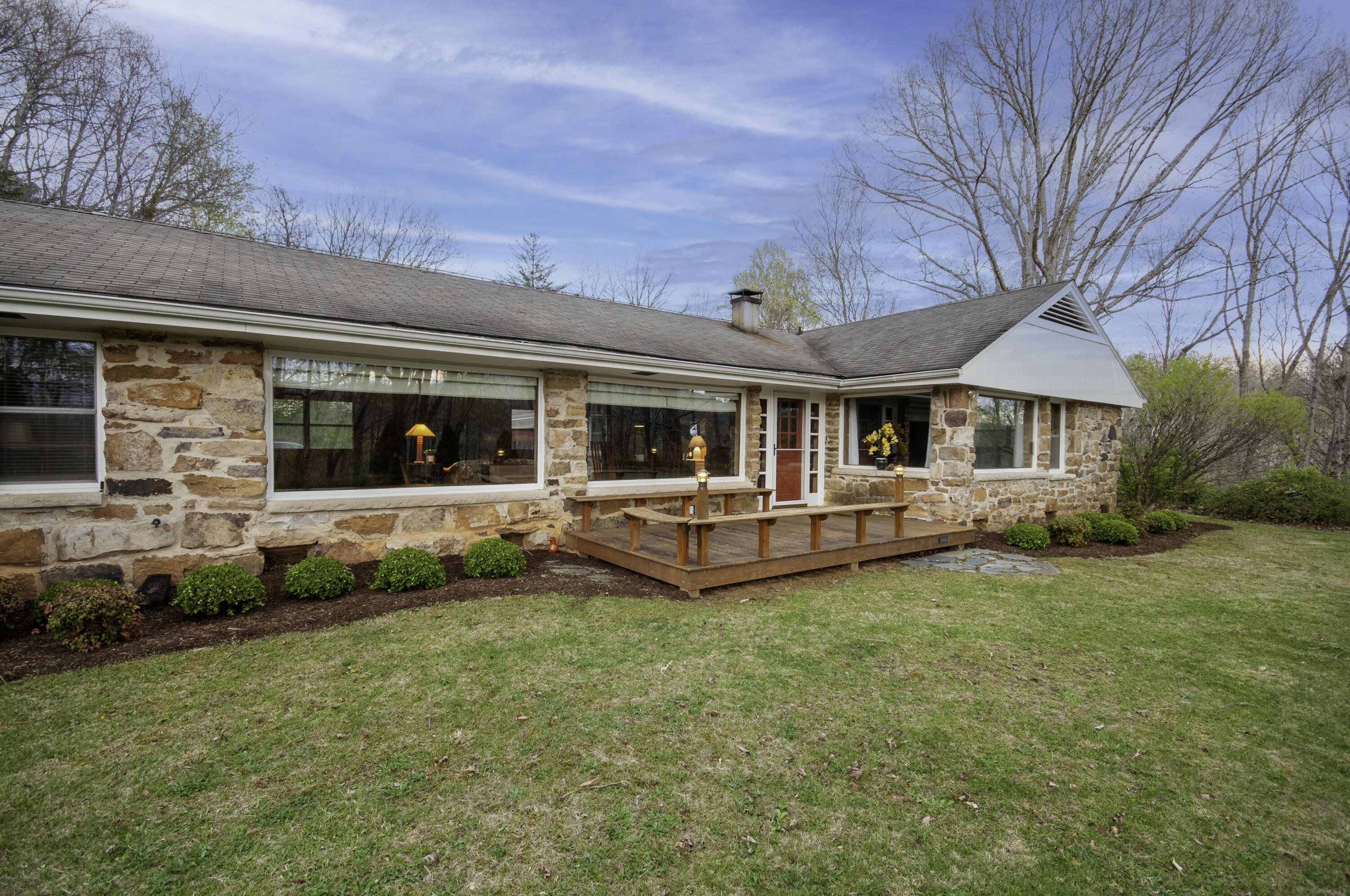 386 Fredericksburg Rd