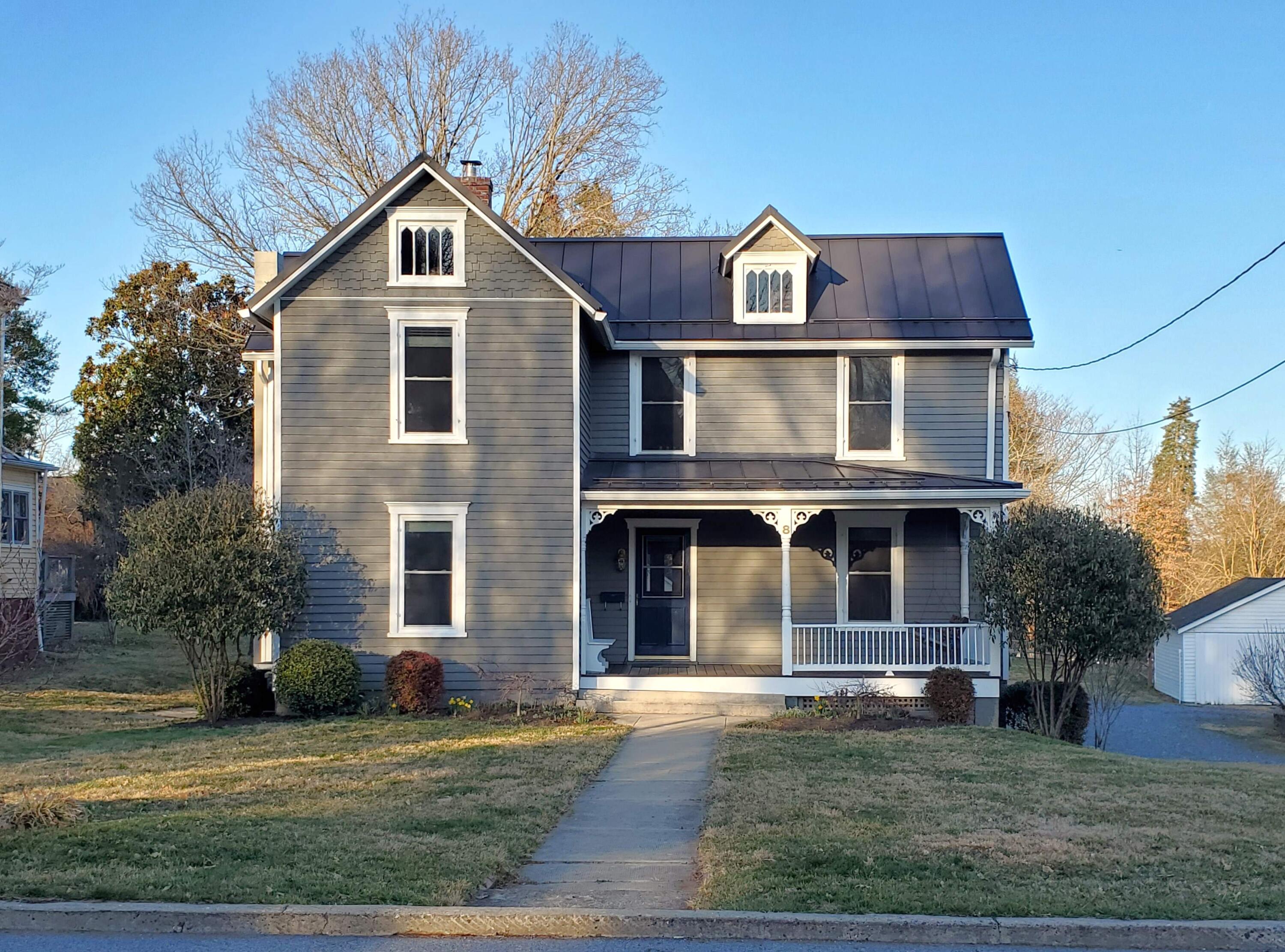 8 Houston St