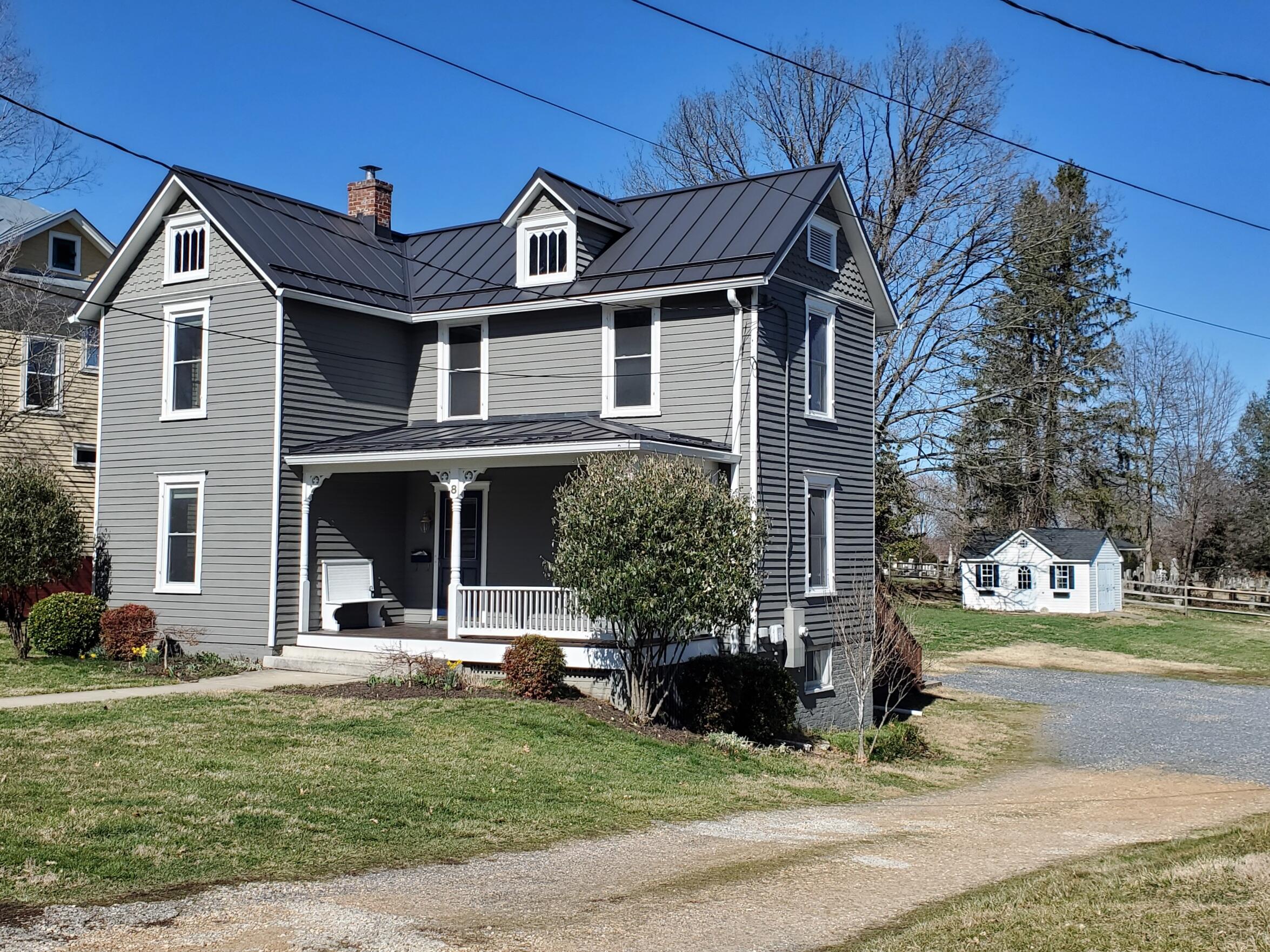 8 Houston St