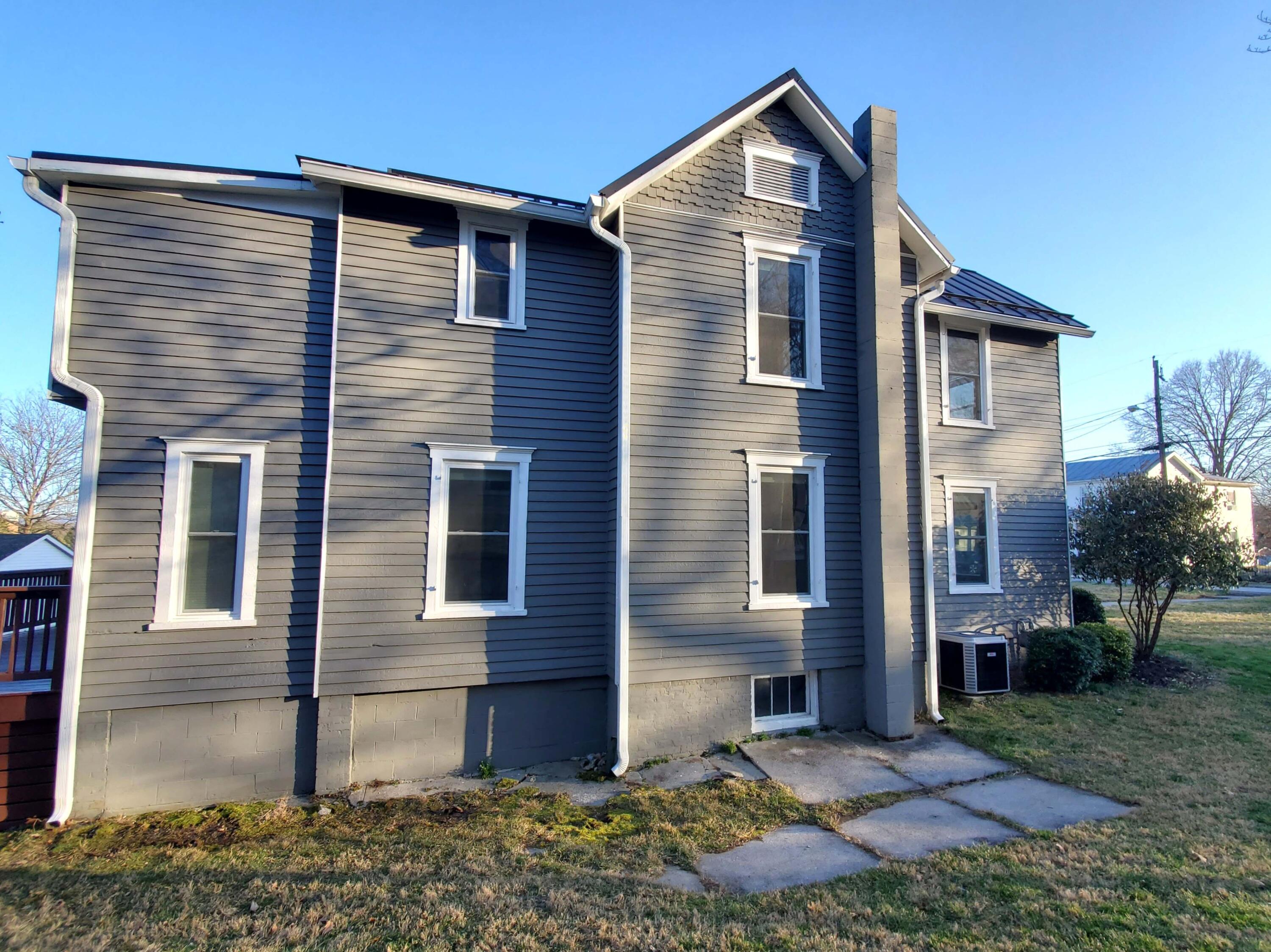8 Houston St