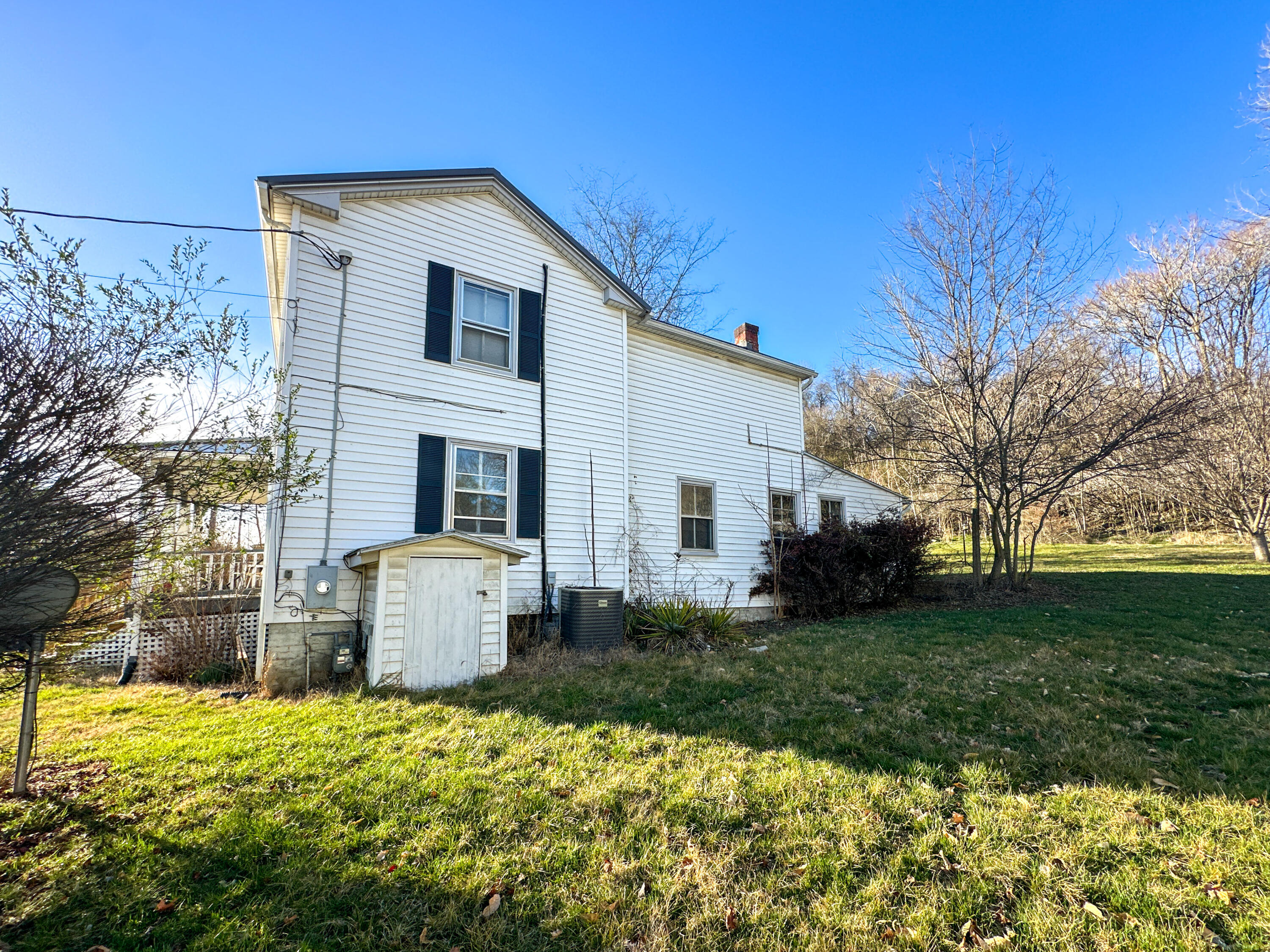 821 Orchard Ave