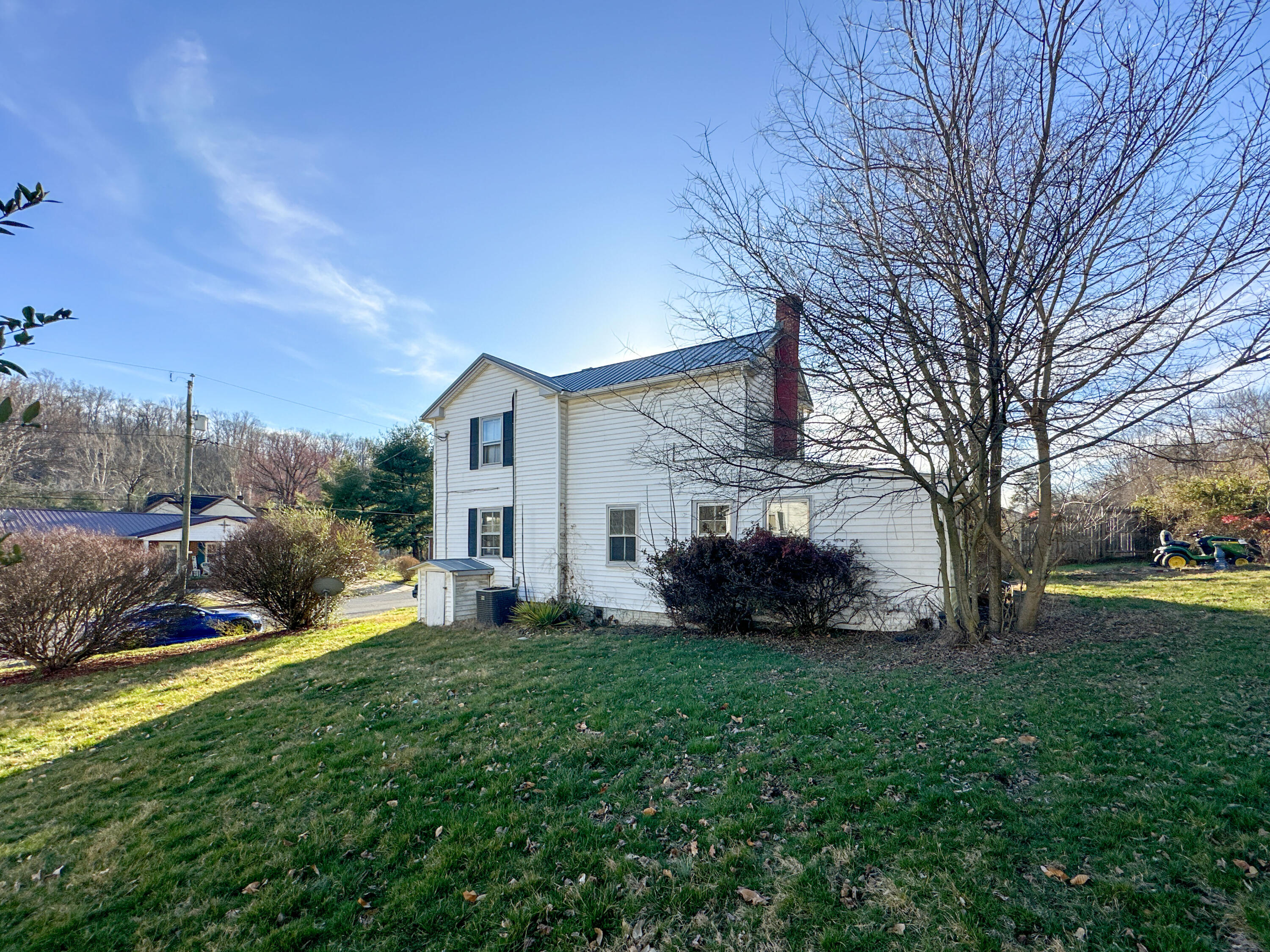 821 Orchard Ave