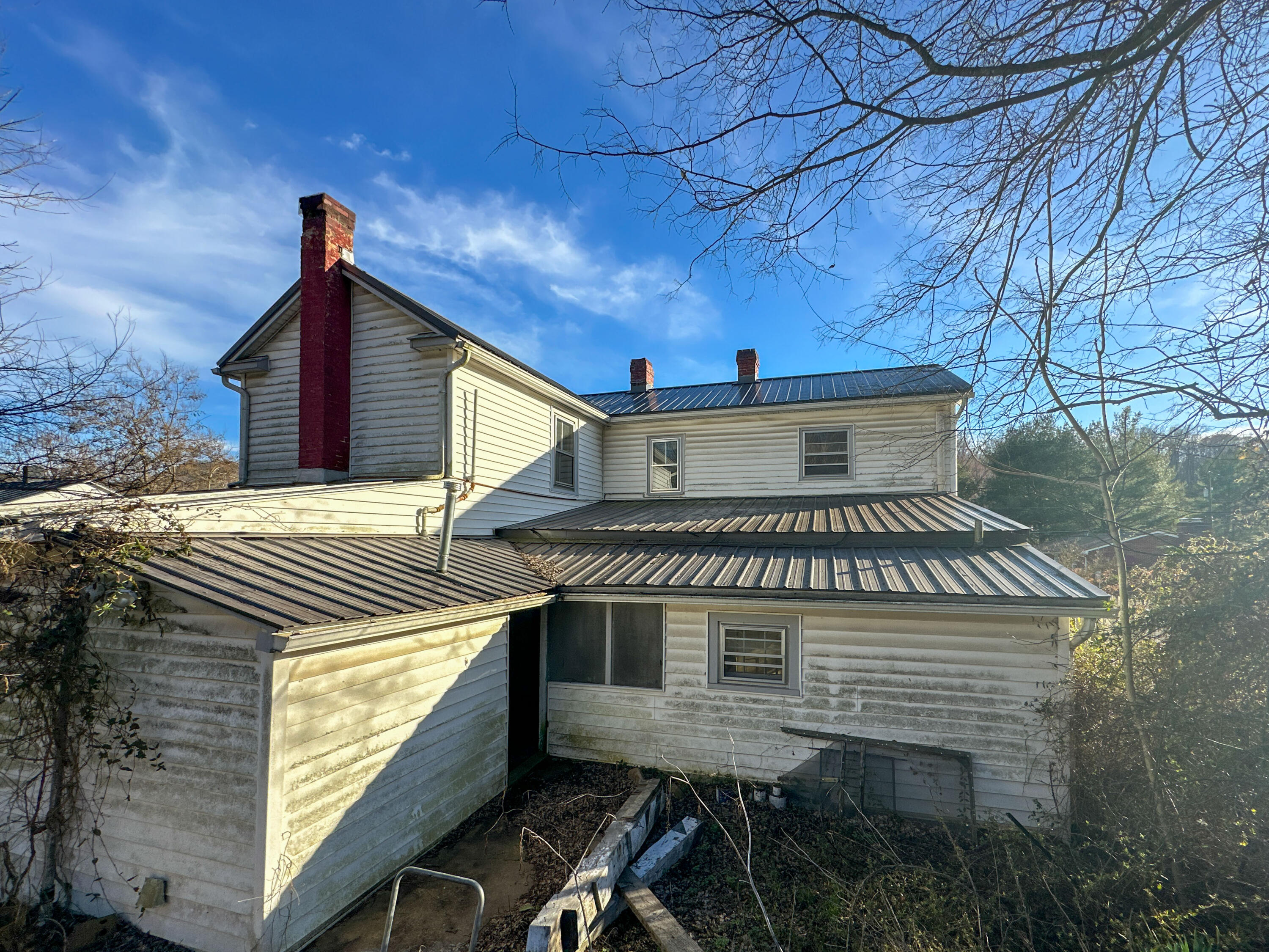 821 Orchard Ave