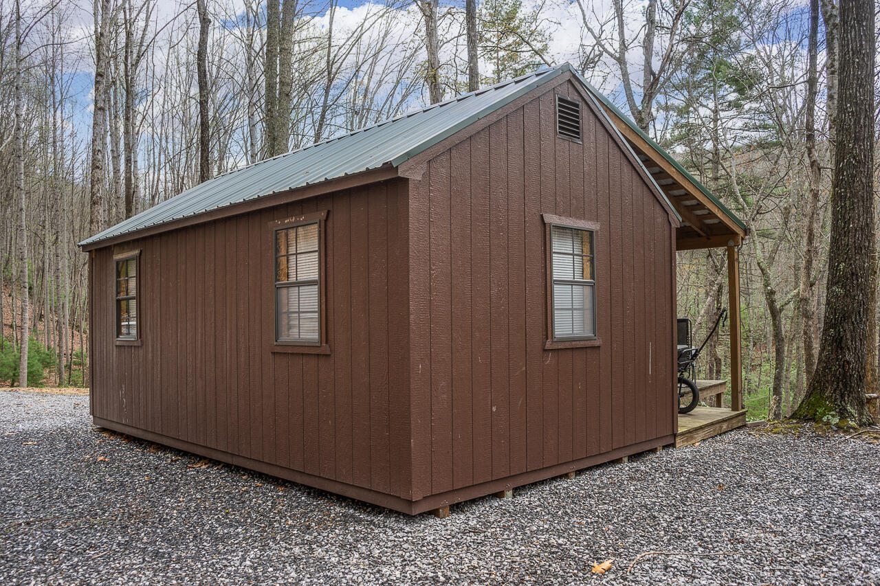 440 Acres Pig Run Rd