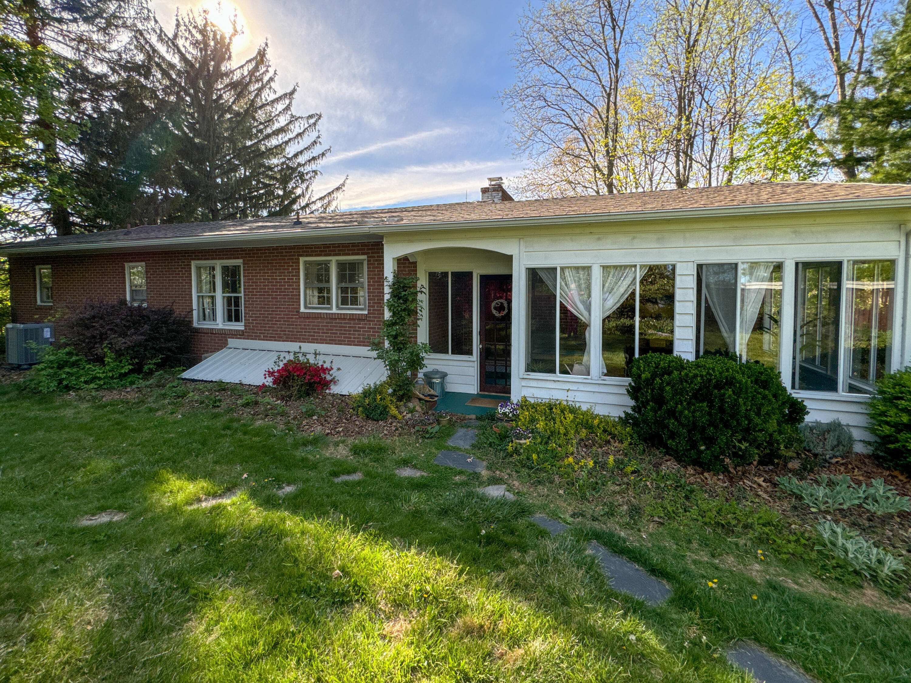 1492 Middlebrook Rd