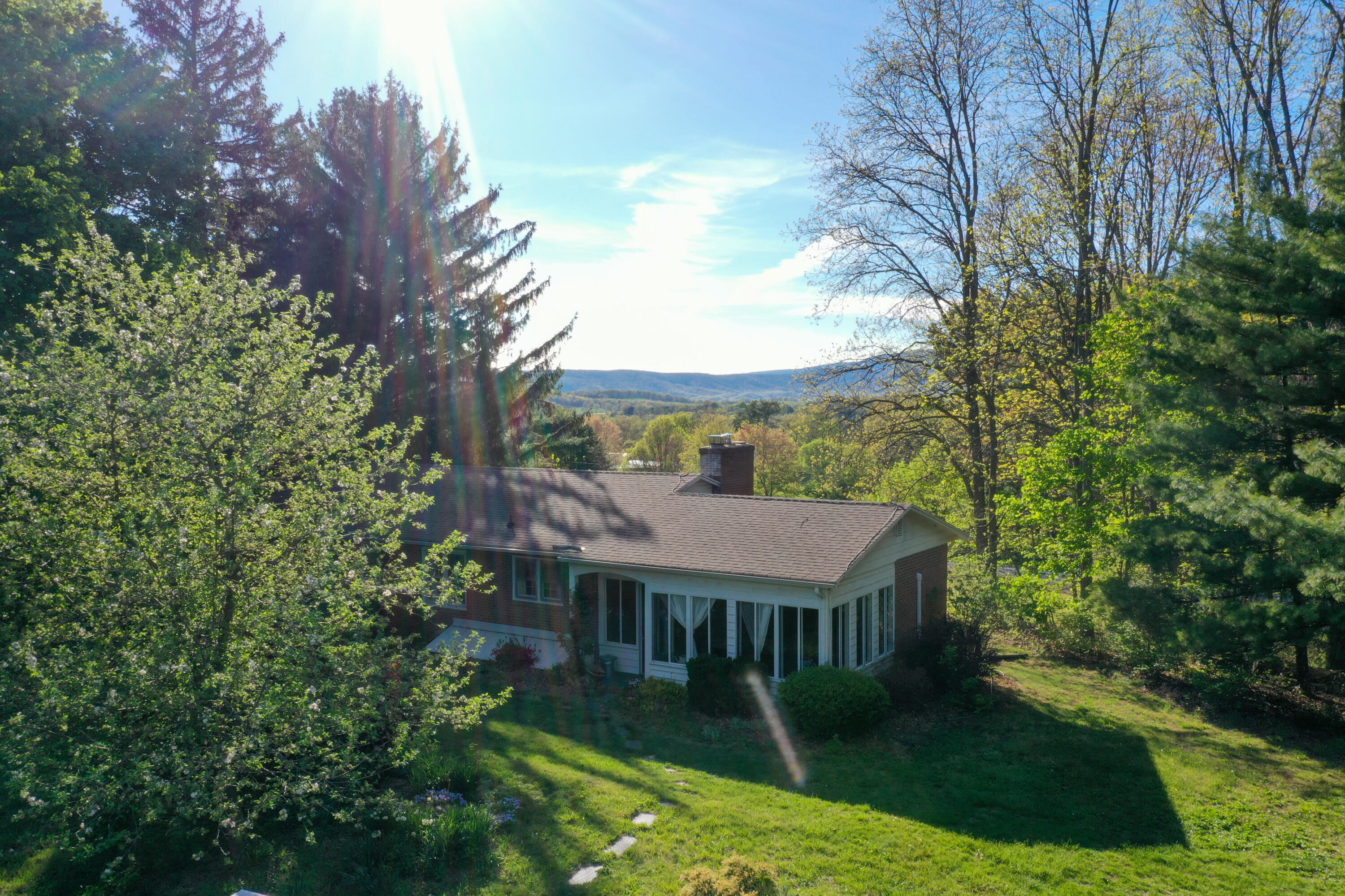 1492 Middlebrook Rd