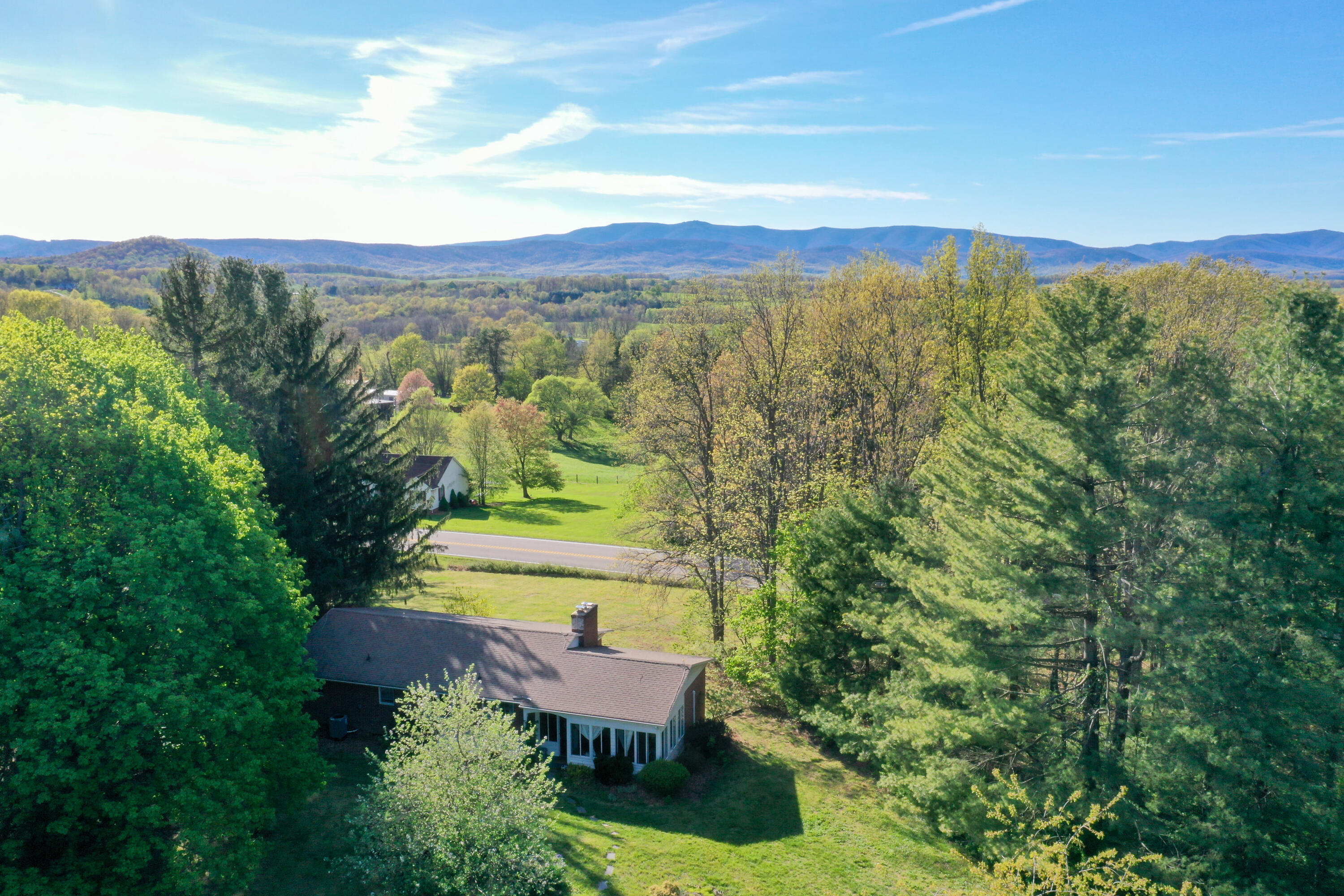 1492 Middlebrook Rd