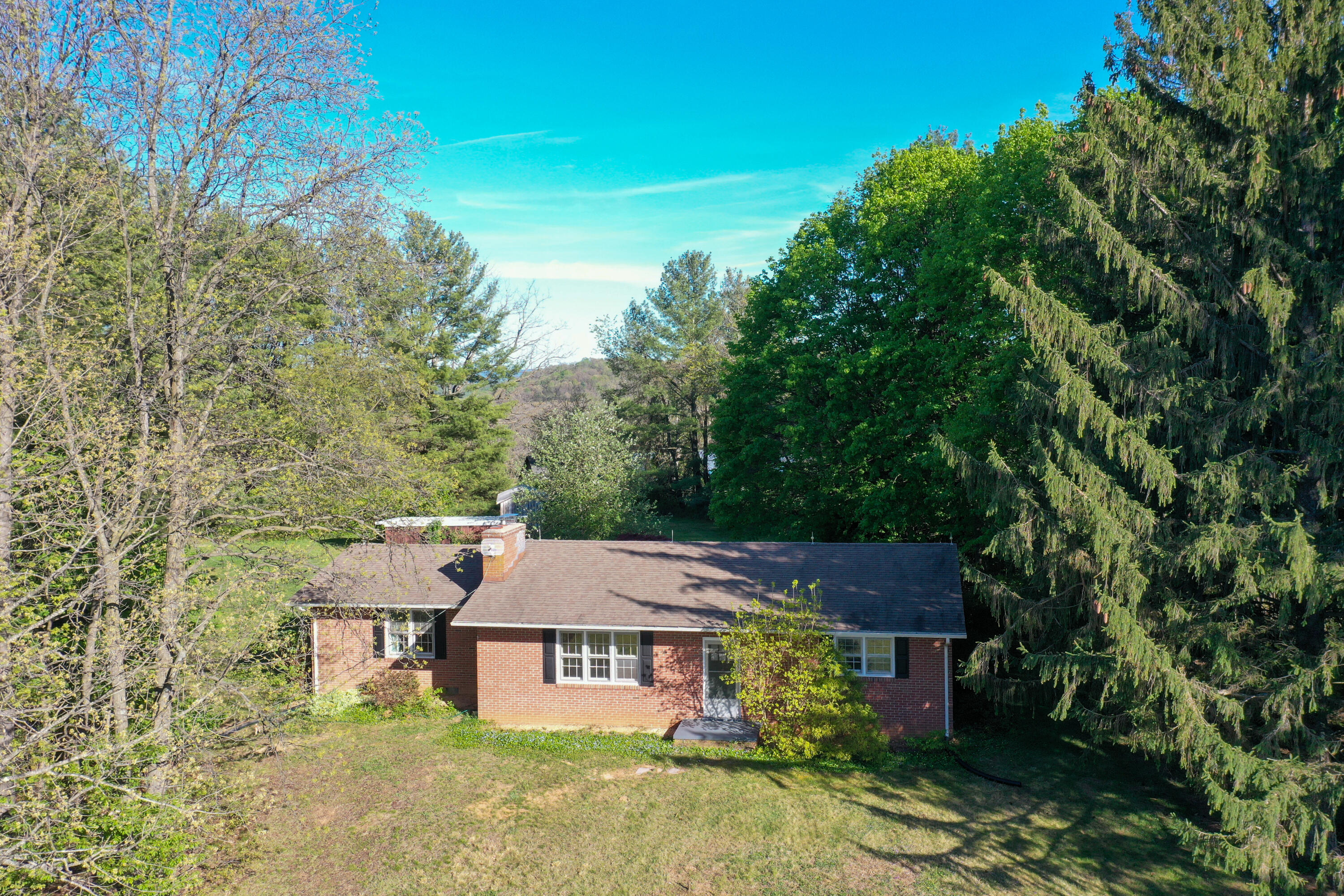 1492 Middlebrook Rd