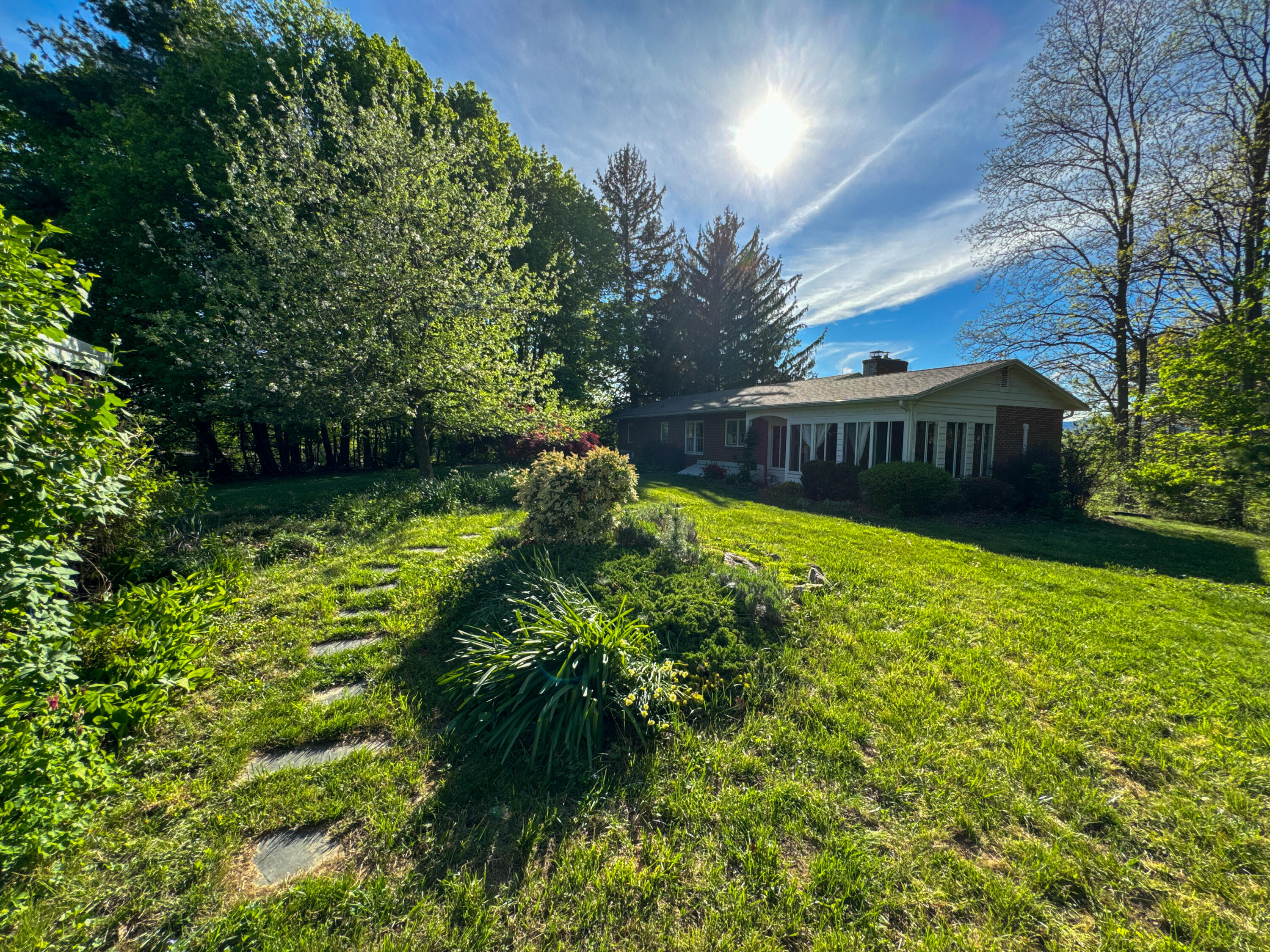 1492 Middlebrook Rd