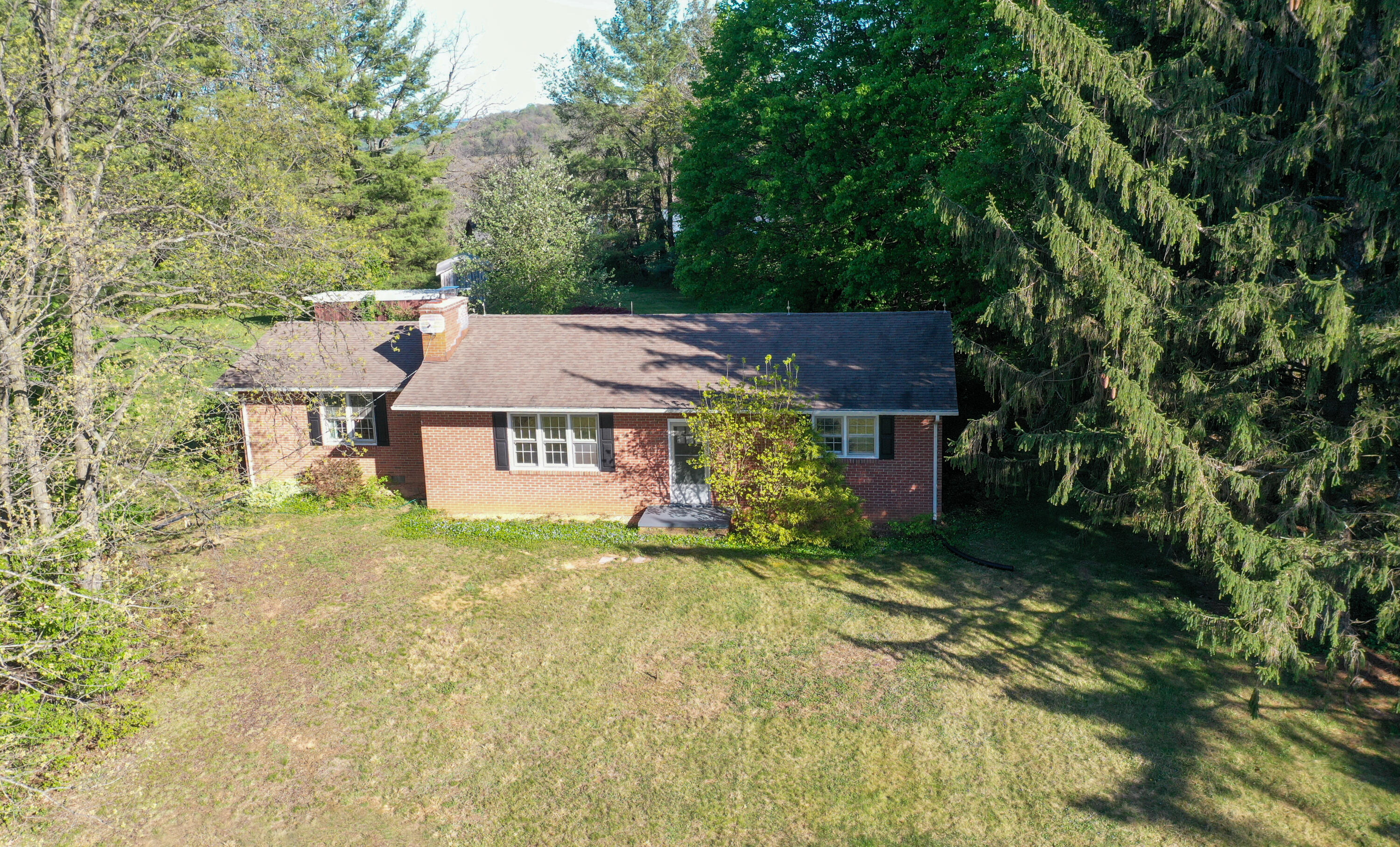 1492 Middlebrook Rd