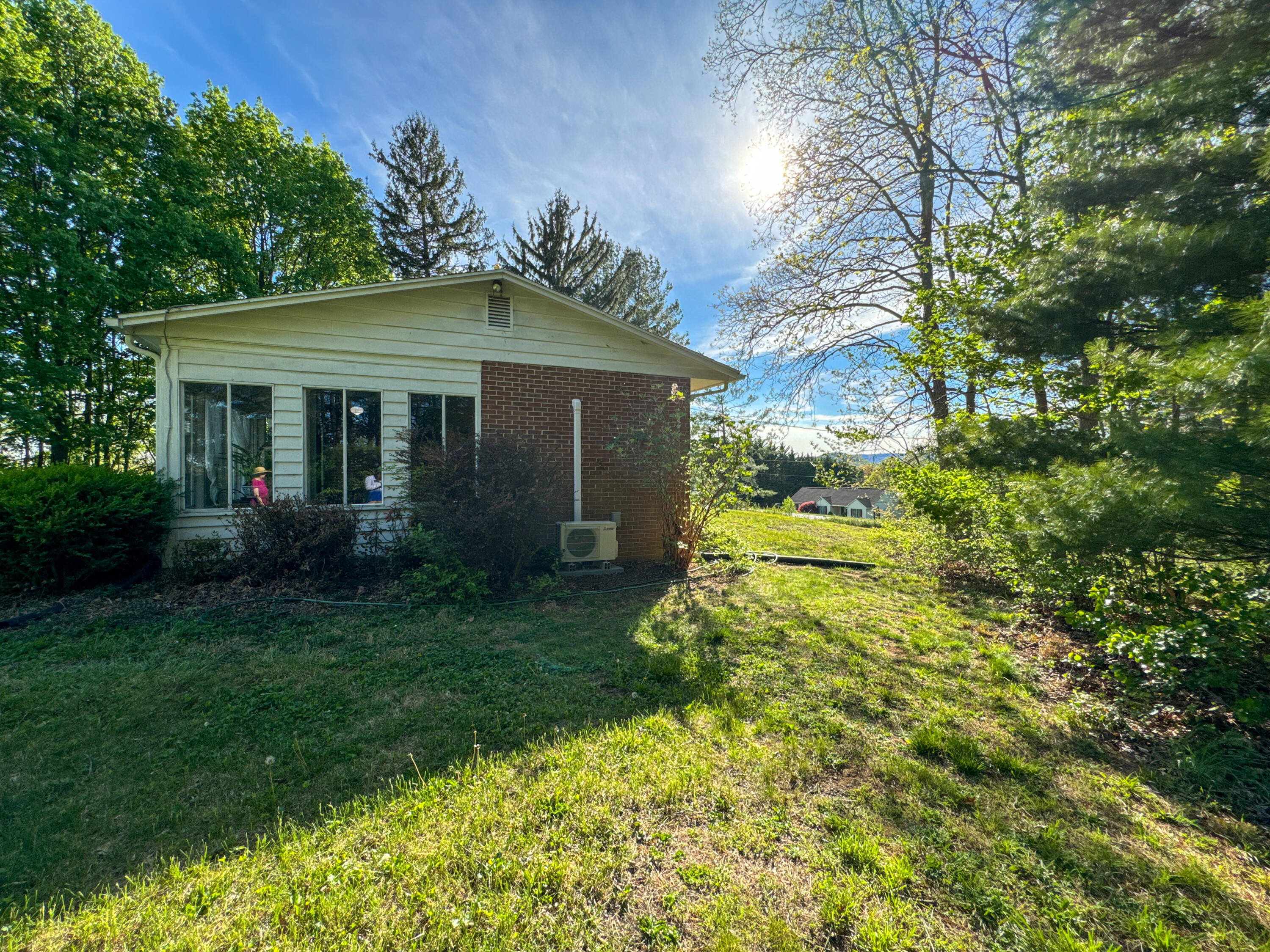 1492 Middlebrook Rd