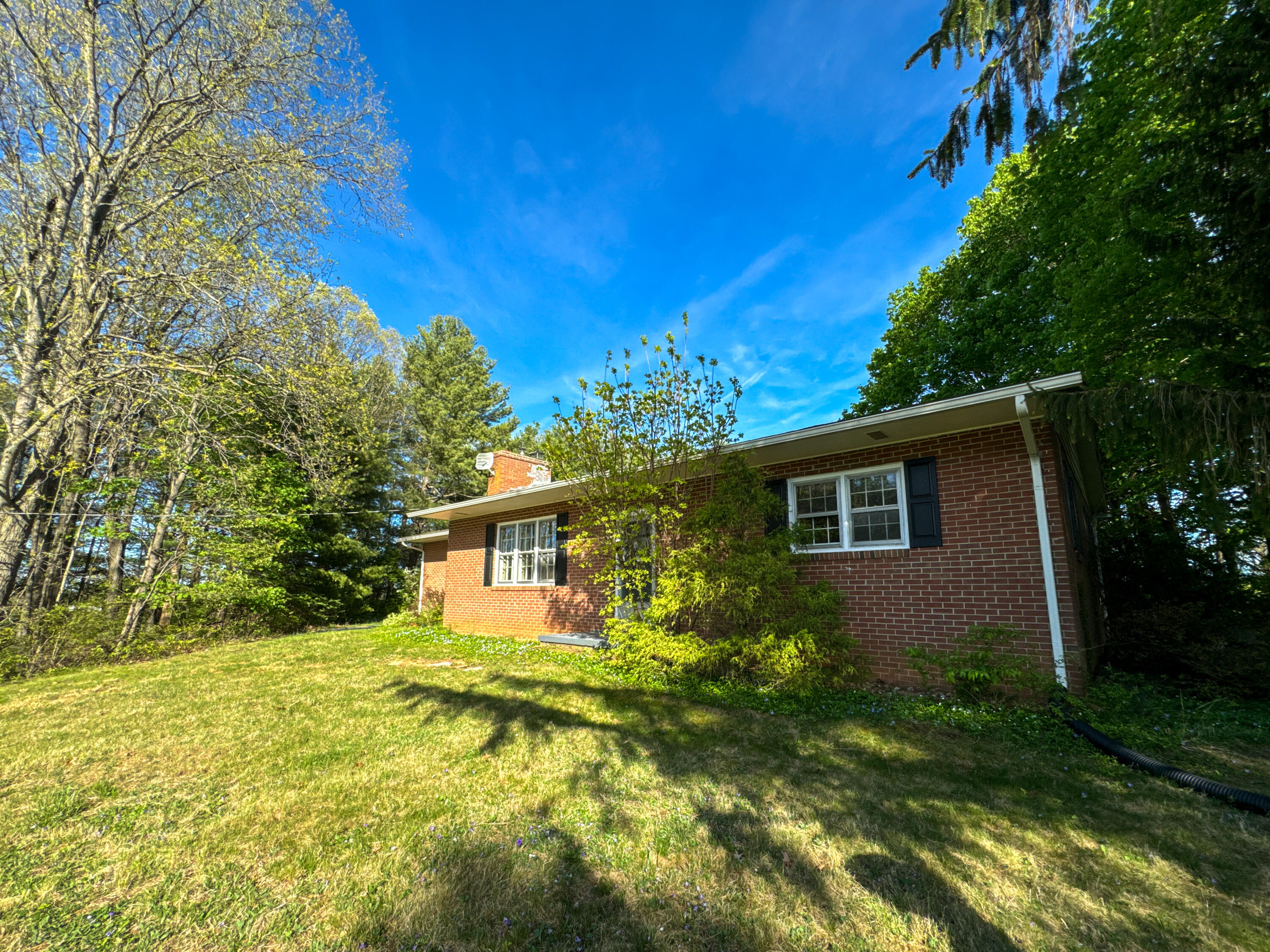 1492 Middlebrook Rd