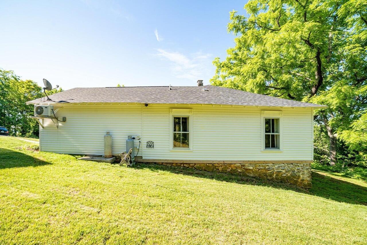 941 Ambrose Rucker Rd