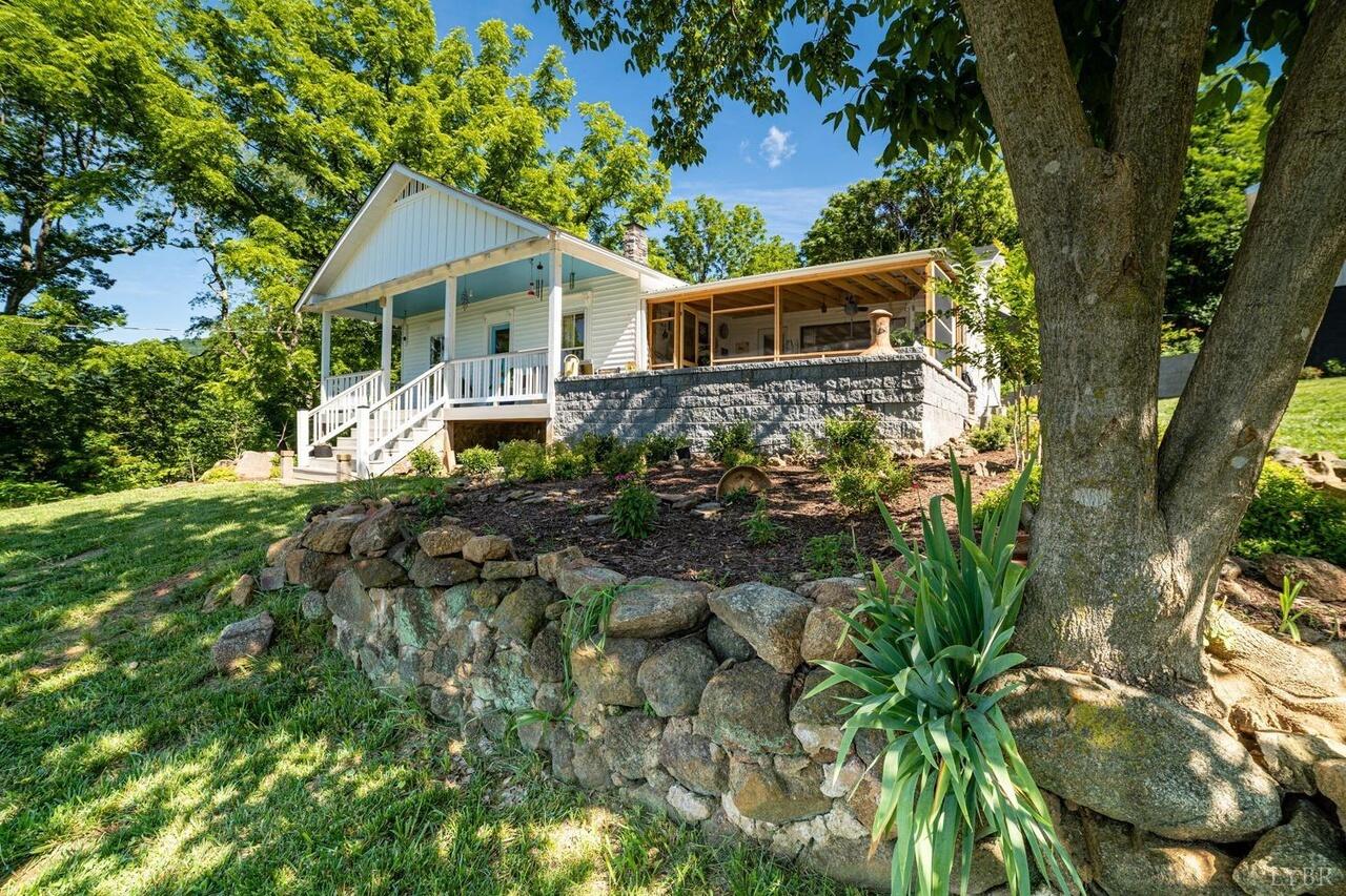 941 Ambrose Rucker Rd