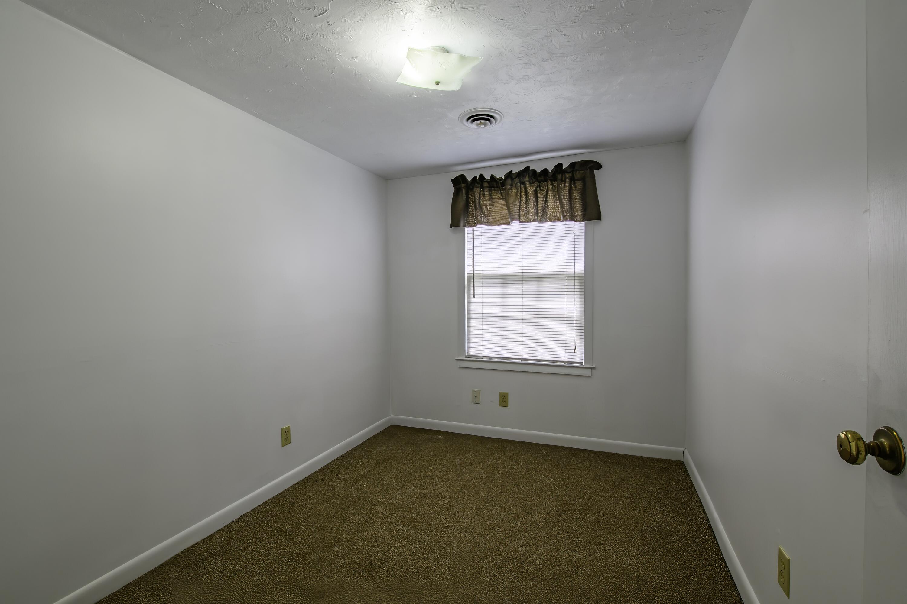 1252 Chestnut Ave