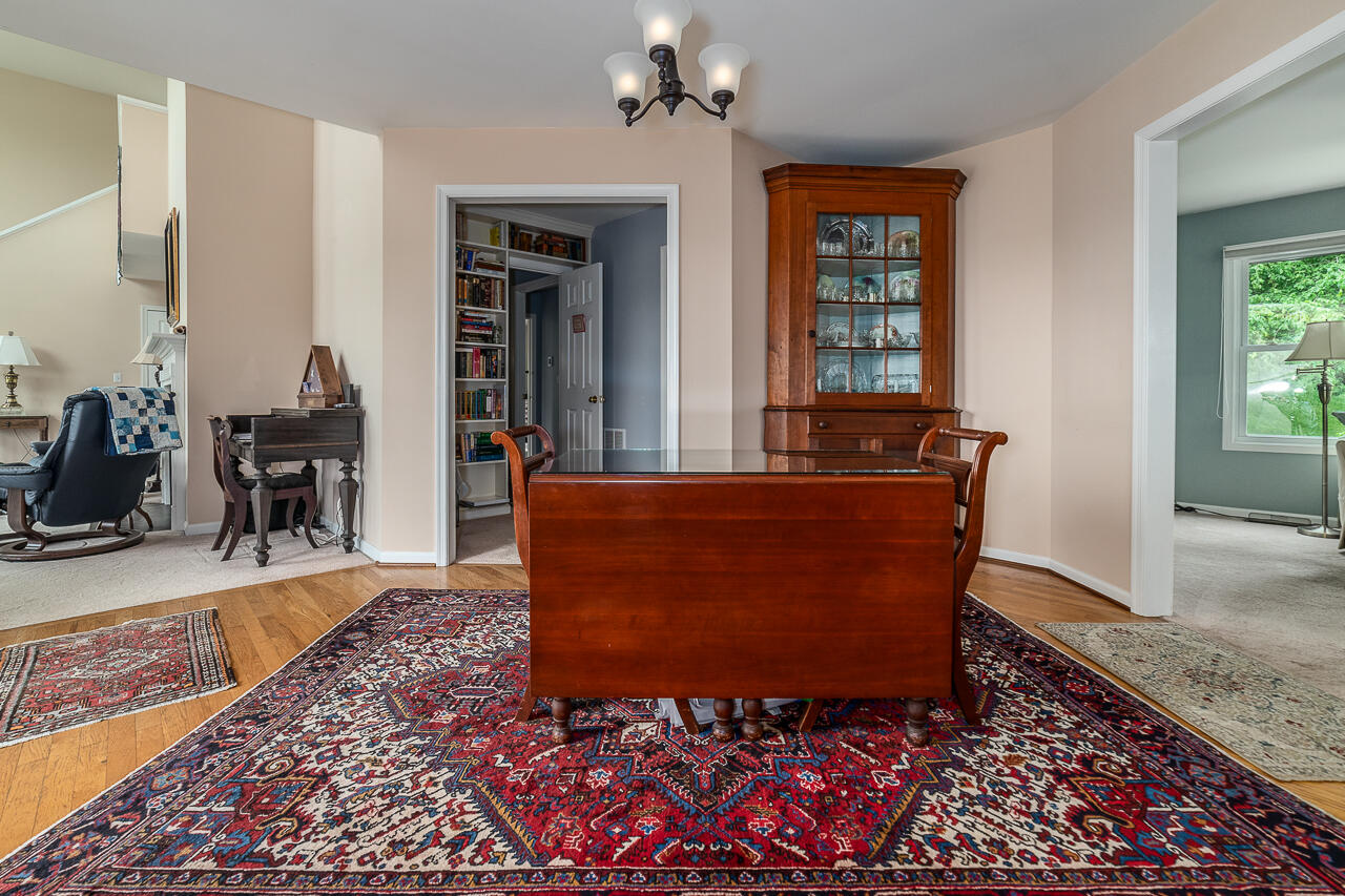 7 Hamilton Dr