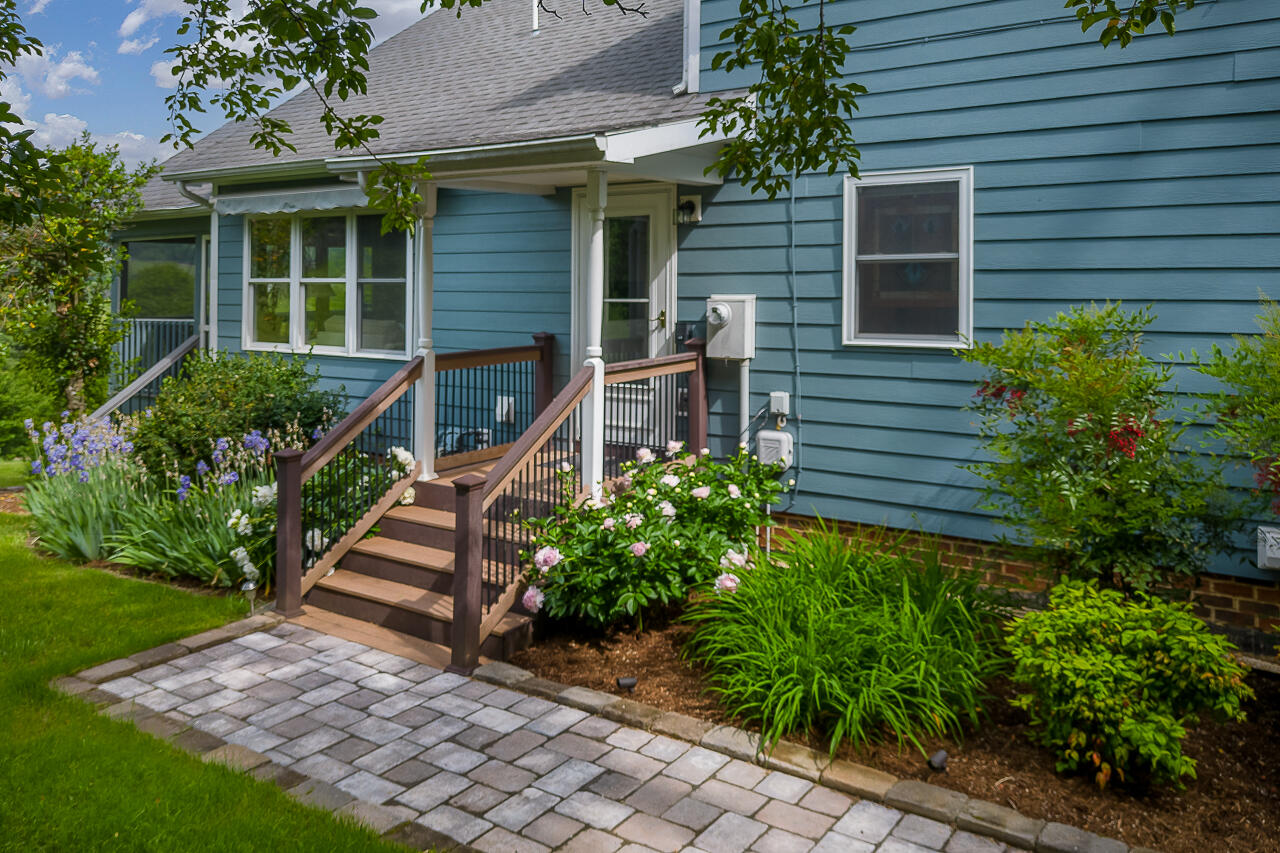 7 Hamilton Dr