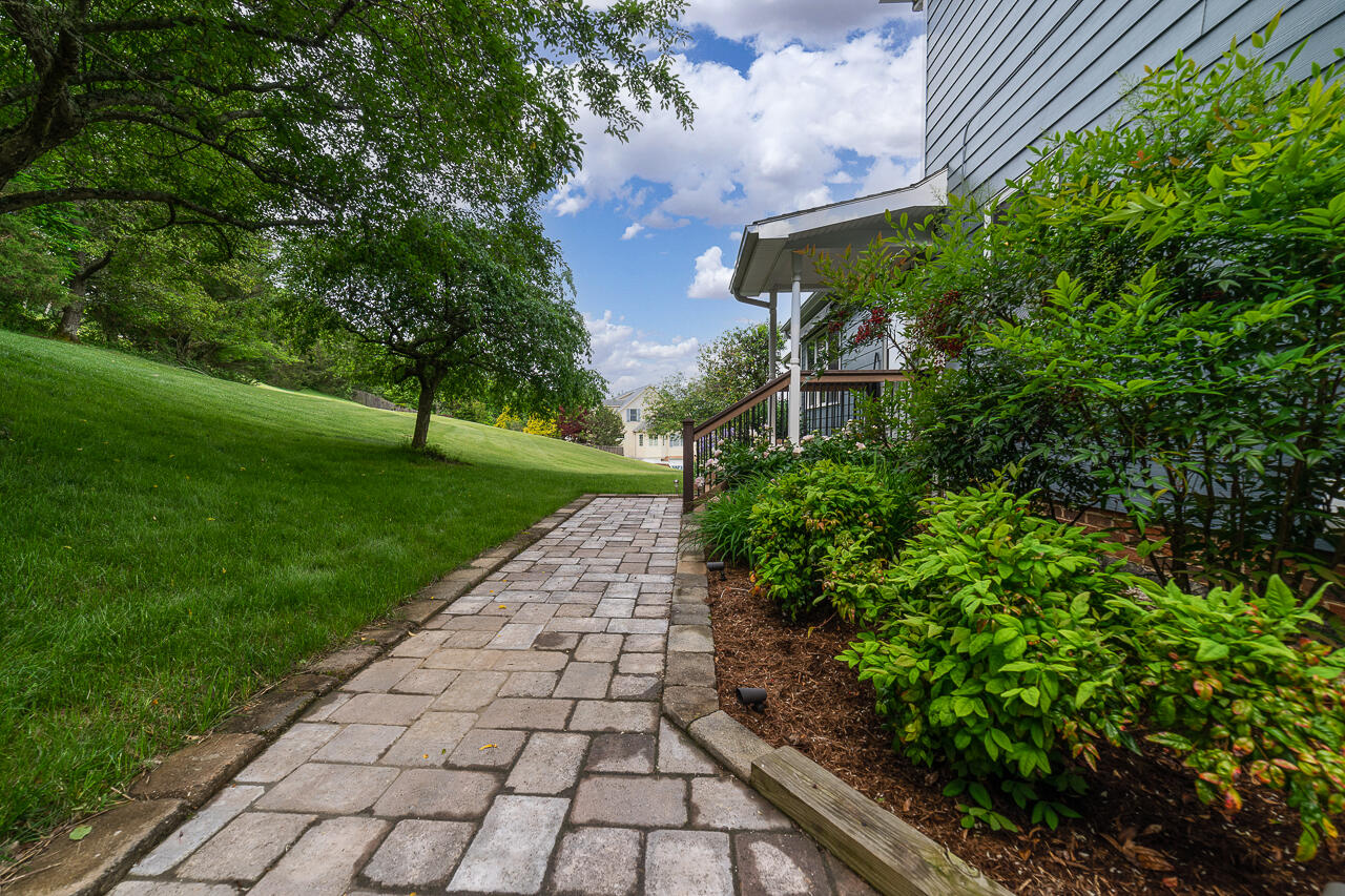 7 Hamilton Dr